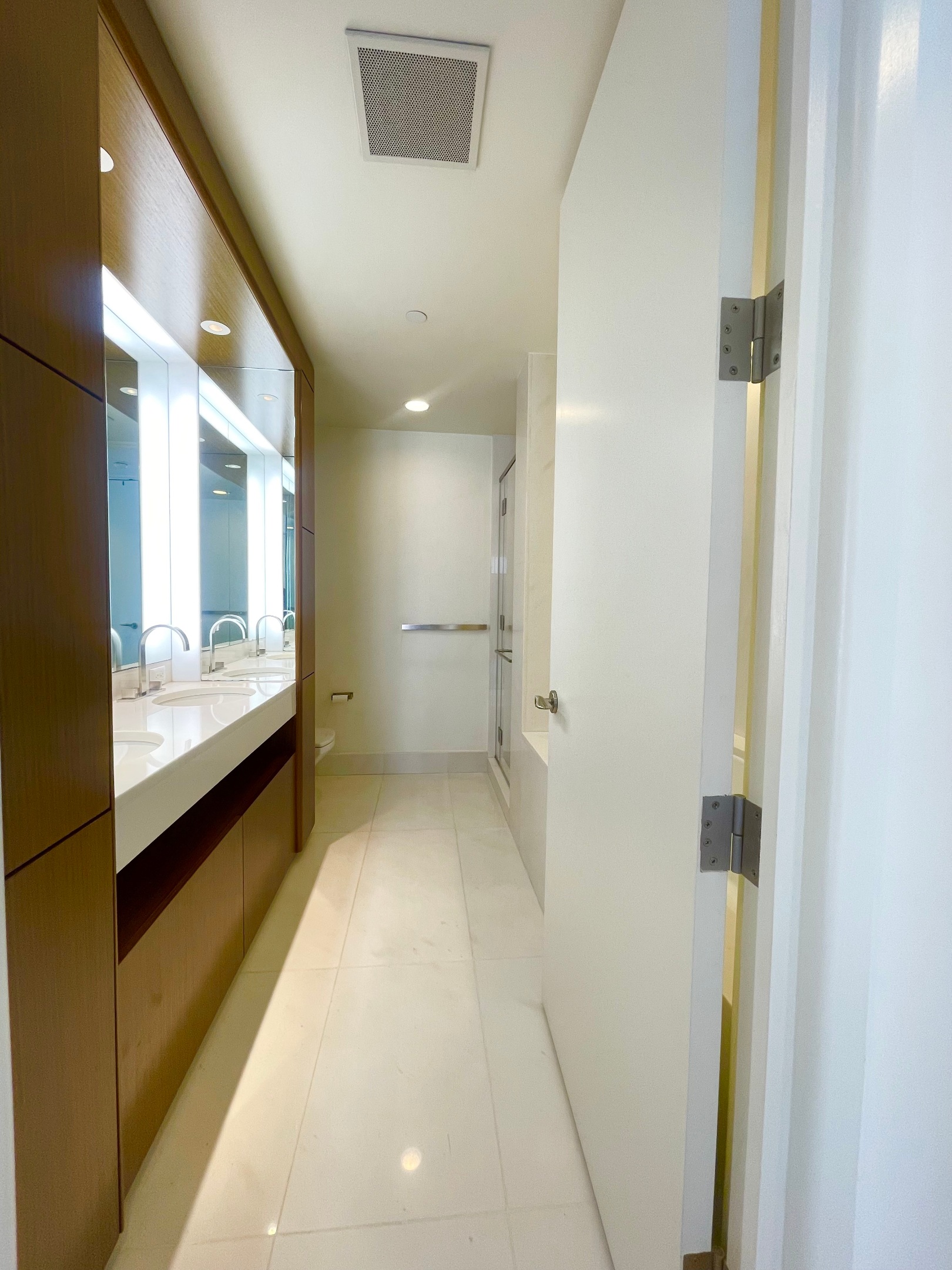 50 United Nations Plaza 14D