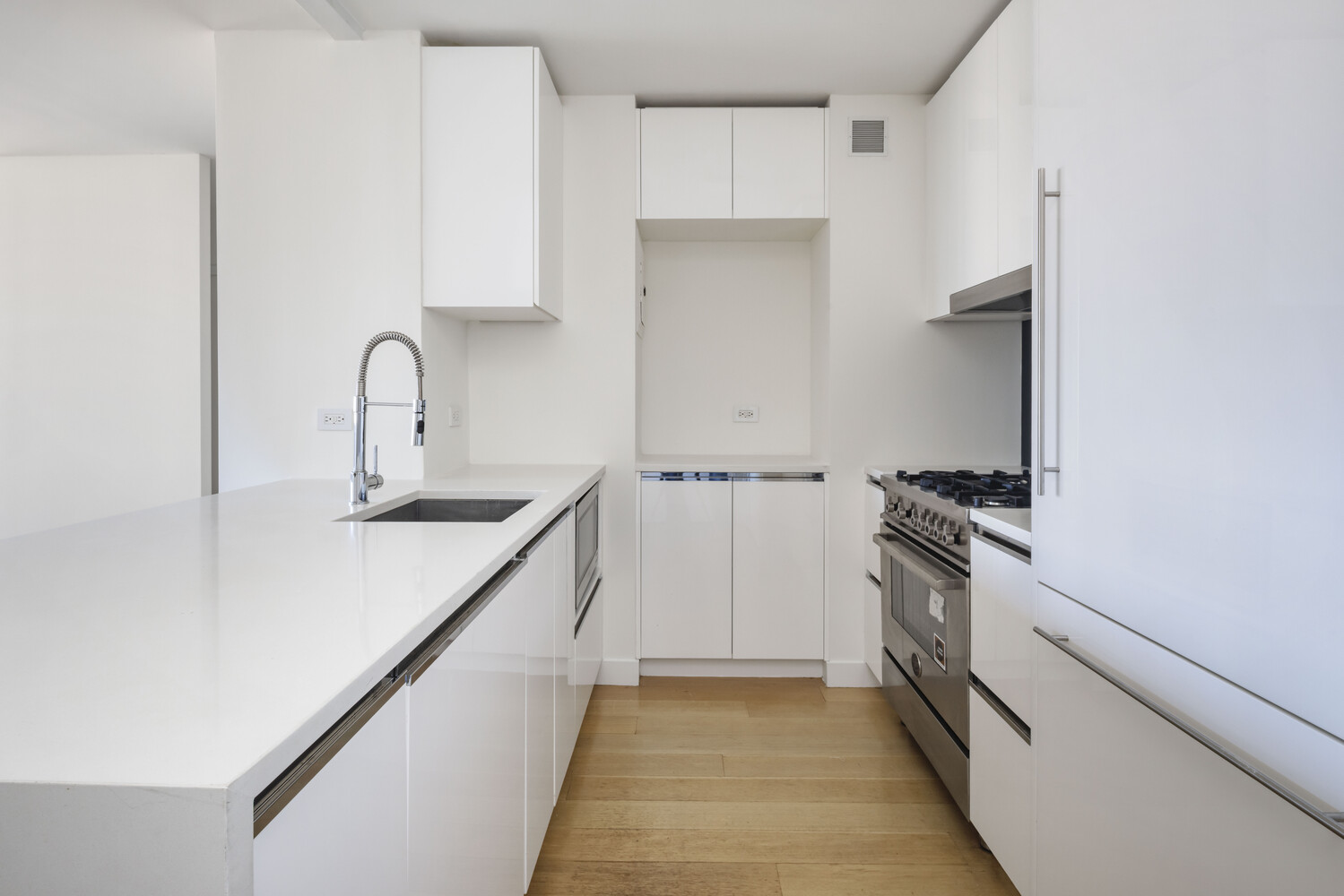 301 W 53RD Street 13E