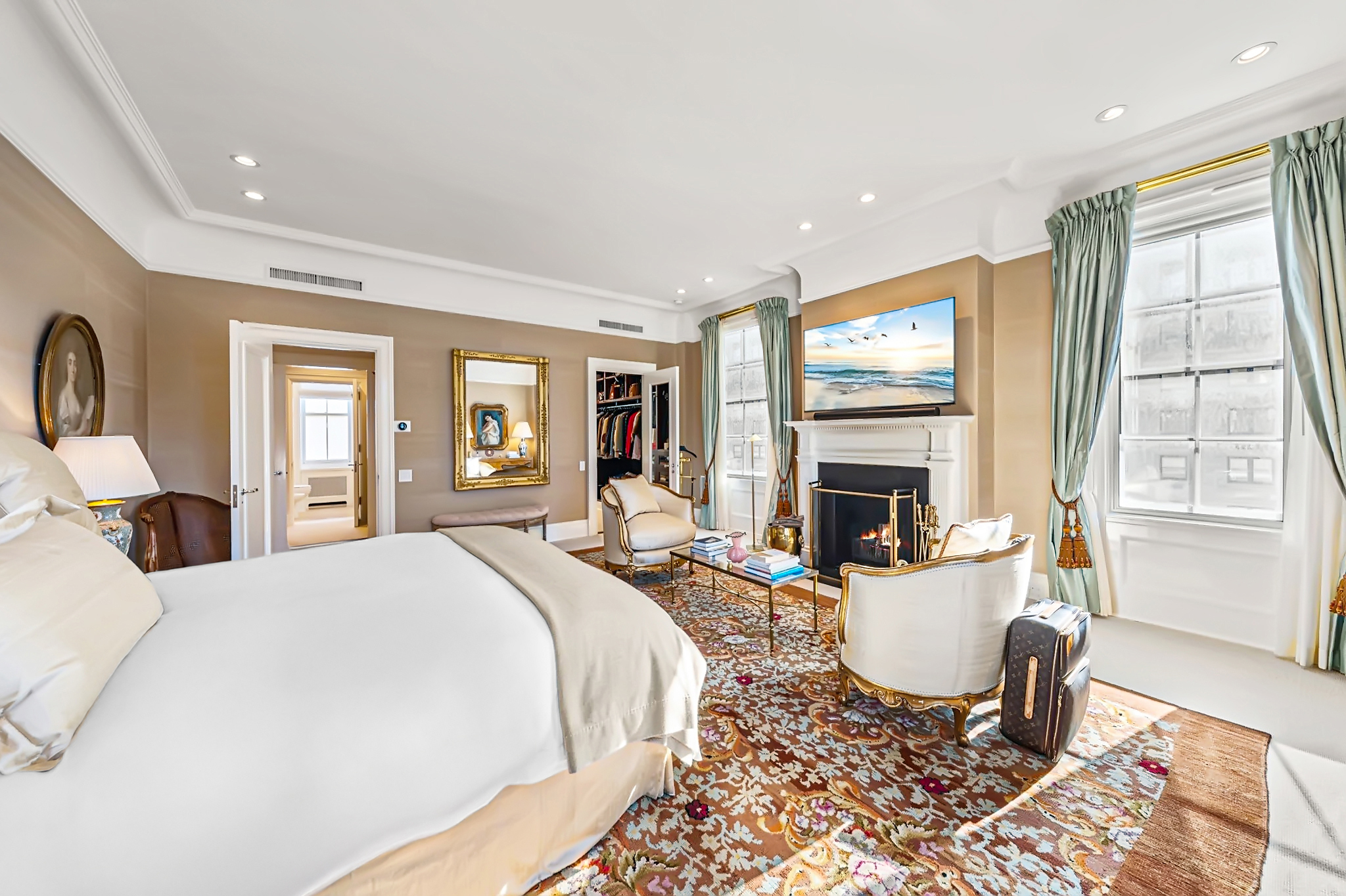 32 E 64th Street 9W