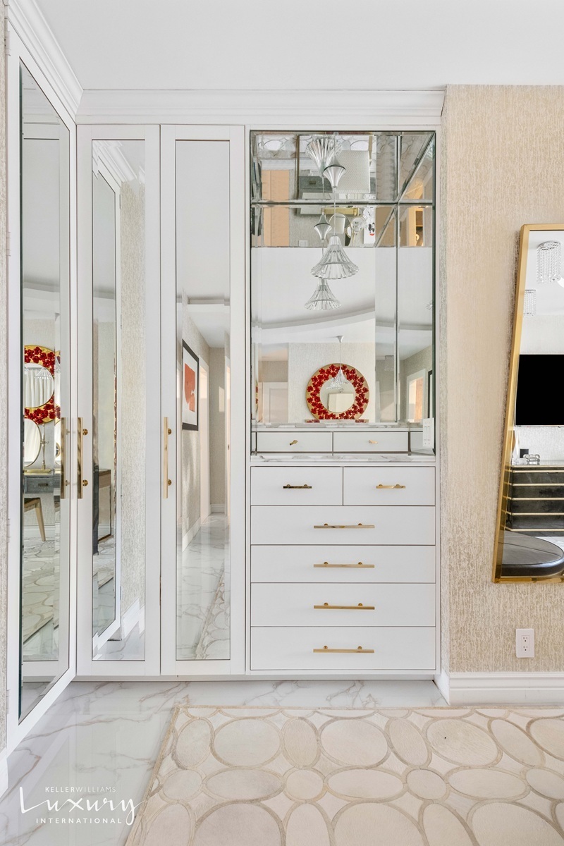 721 Fifth Avenue 32H