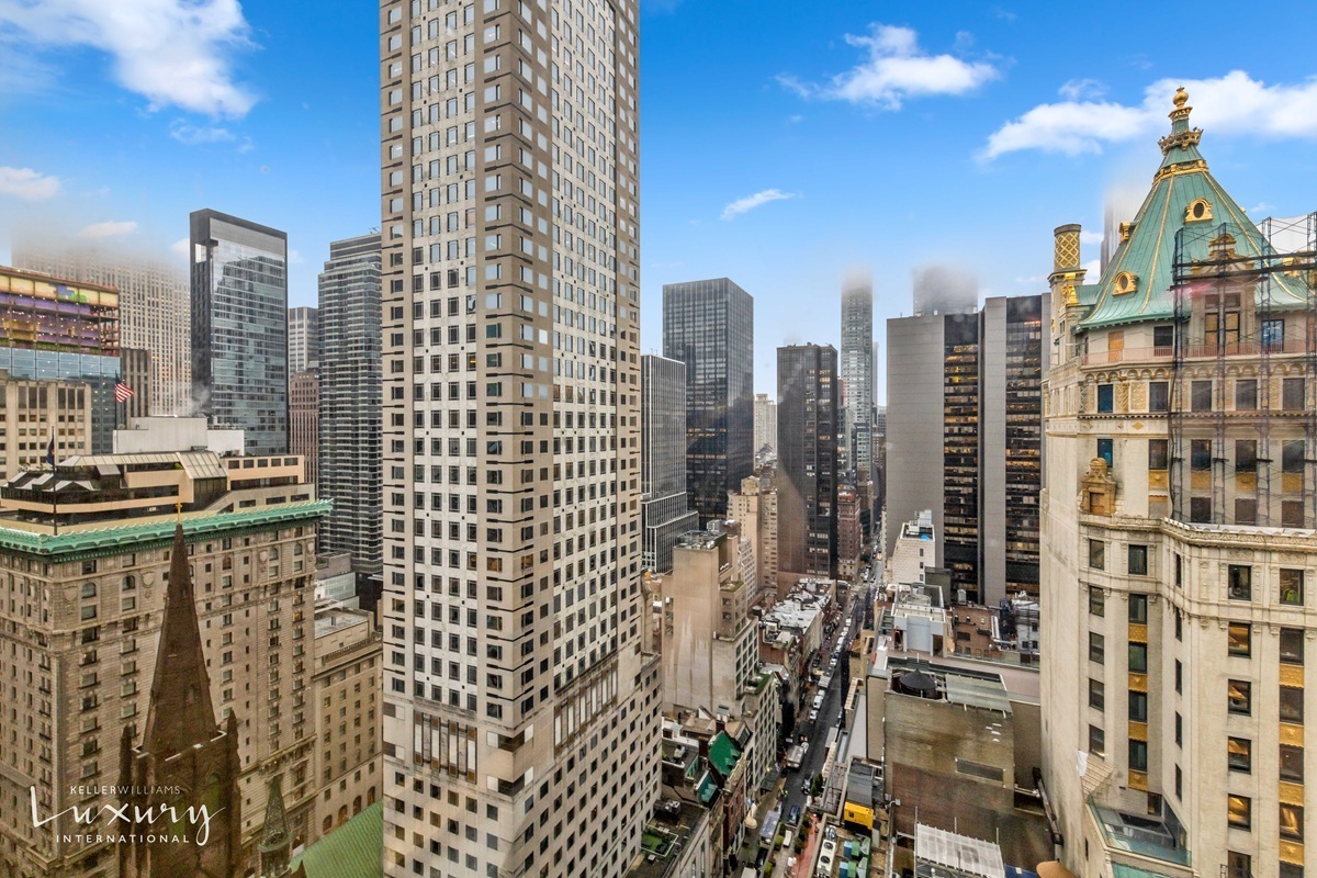 721 Fifth Avenue 32H