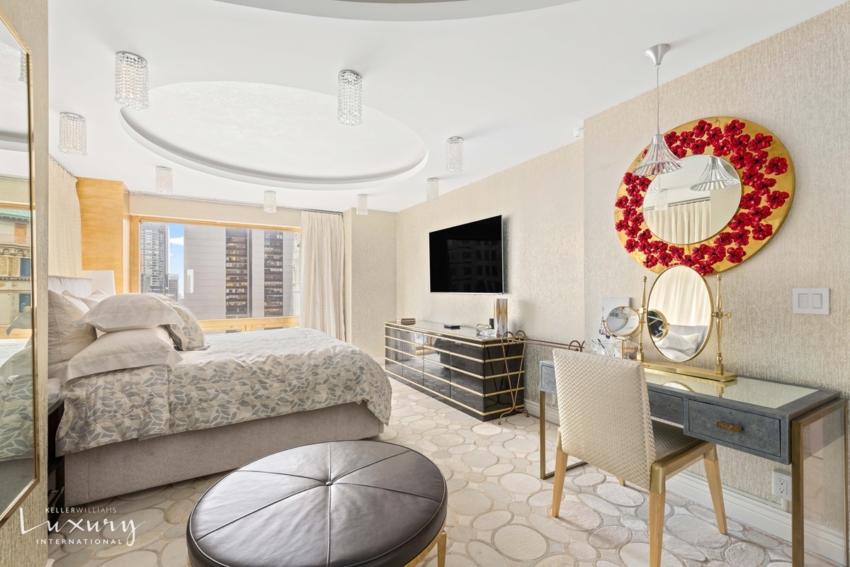 721 Fifth Avenue 32H