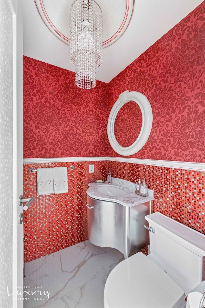 721 Fifth Avenue 32H