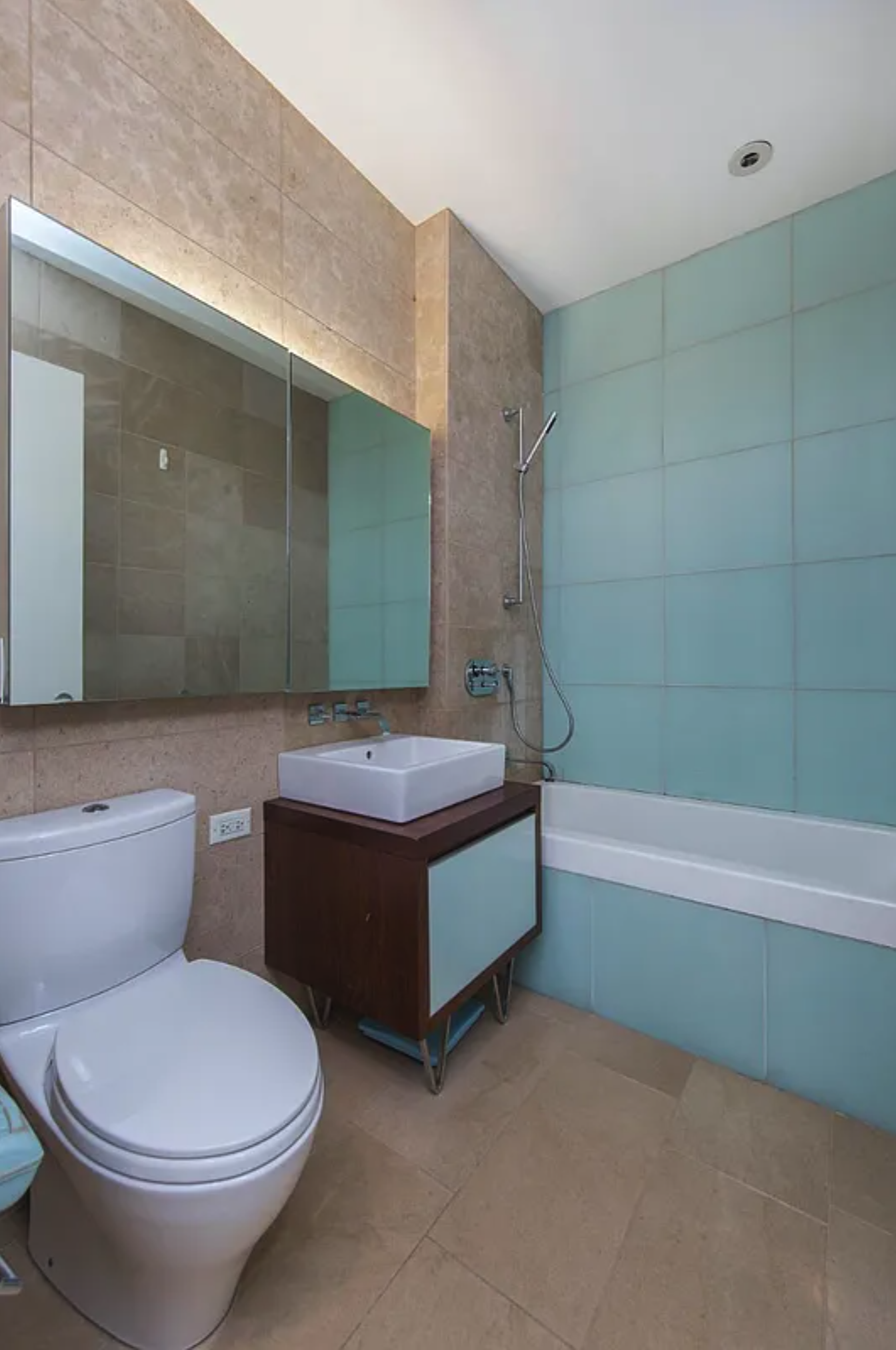 247 W 46th Street 302