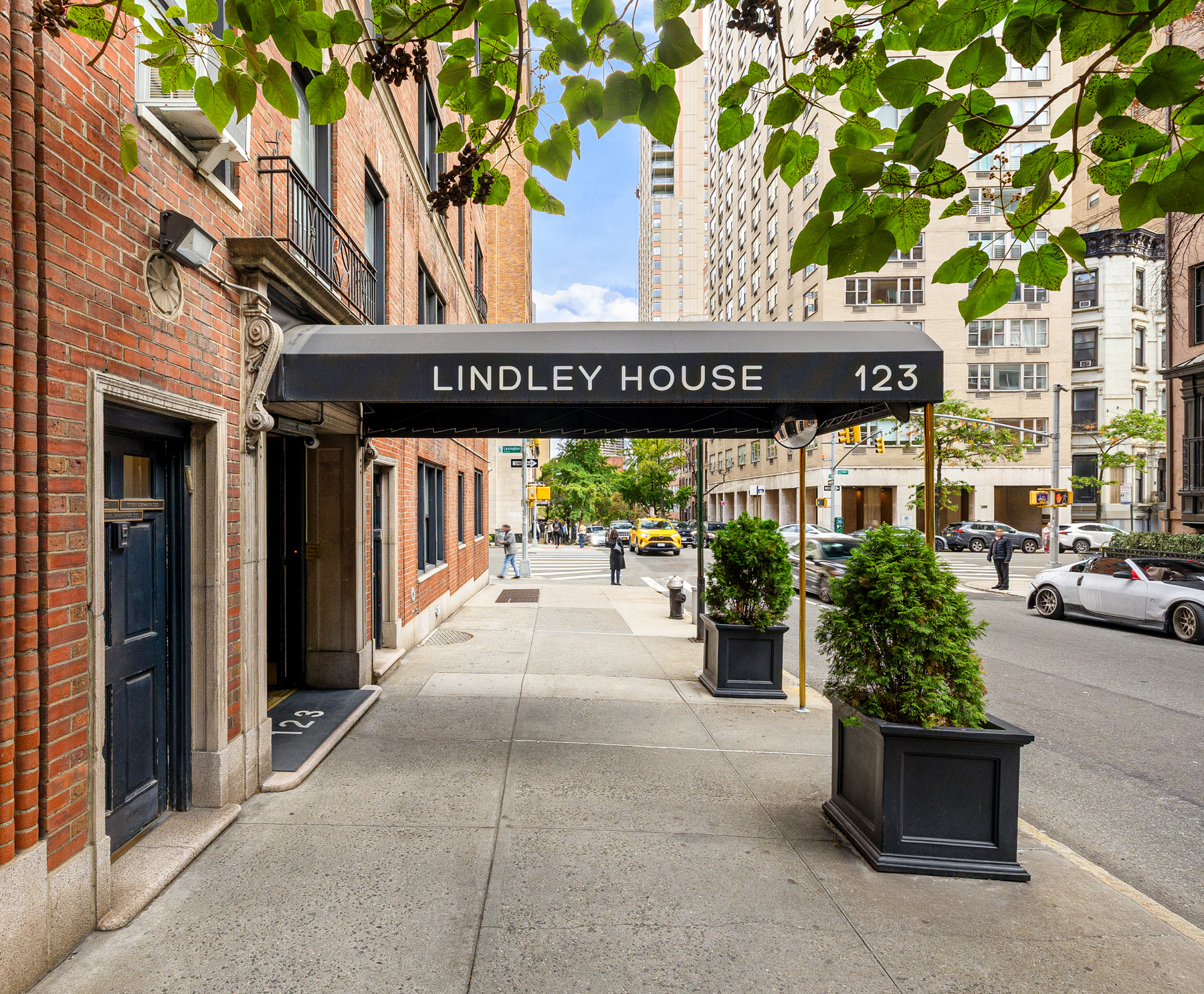 123 E 37th Street 10E