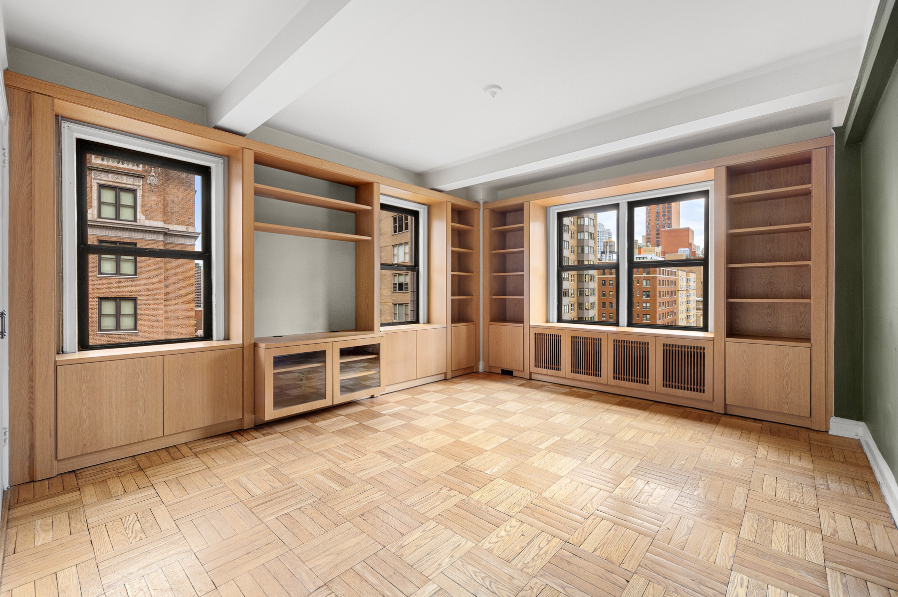 123 E 37th Street 10E