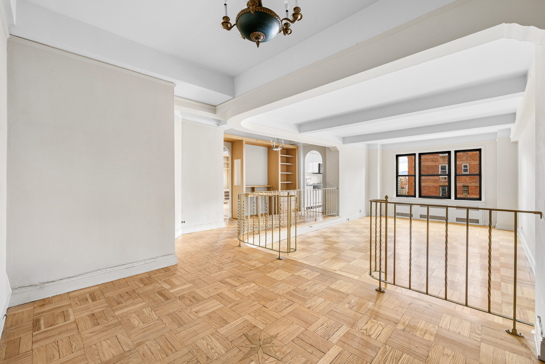 123 E 37th Street 10E