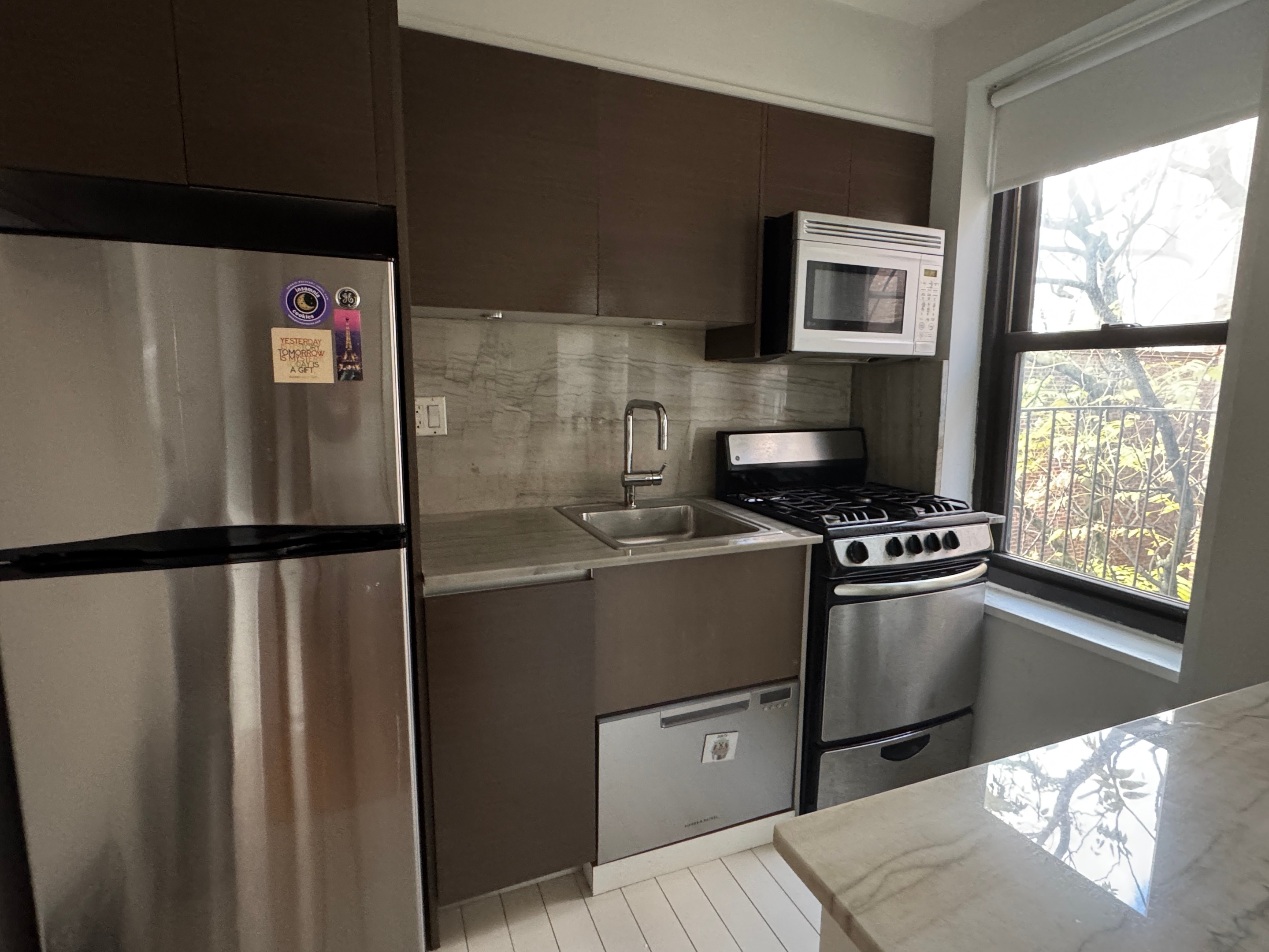 252 E 61st Street 4AS