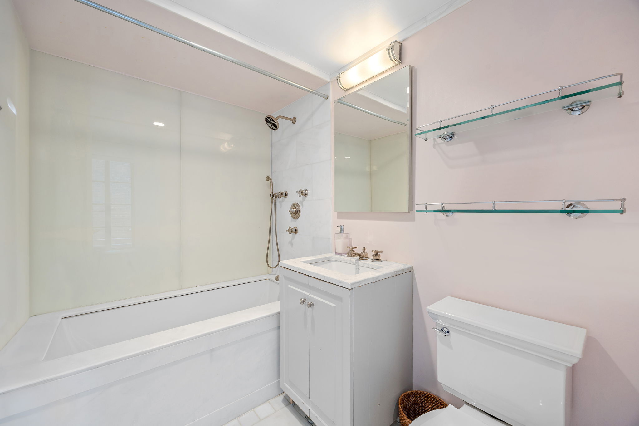 140 E 63rd Street 5DG