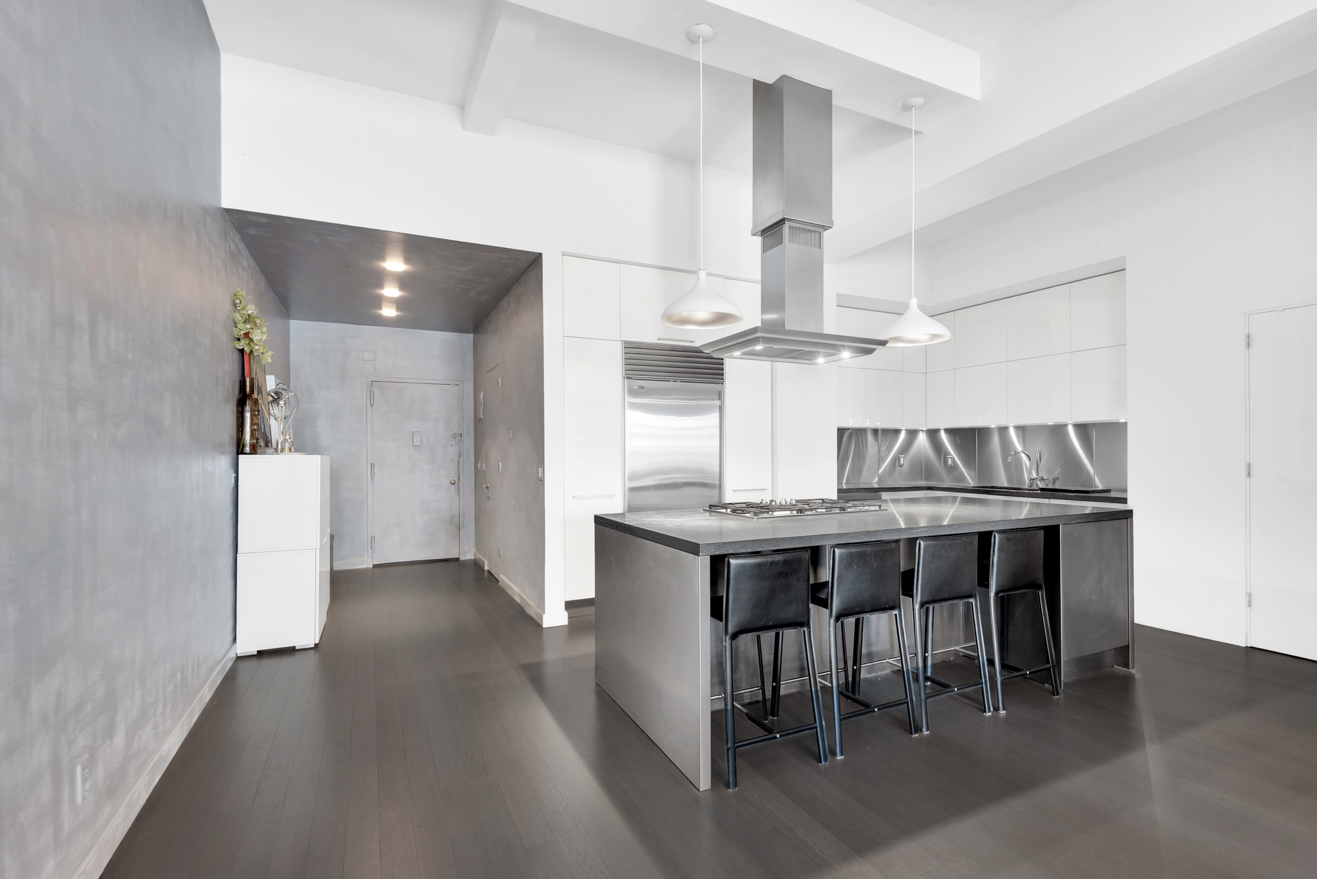 529 W 42nd Street 6S