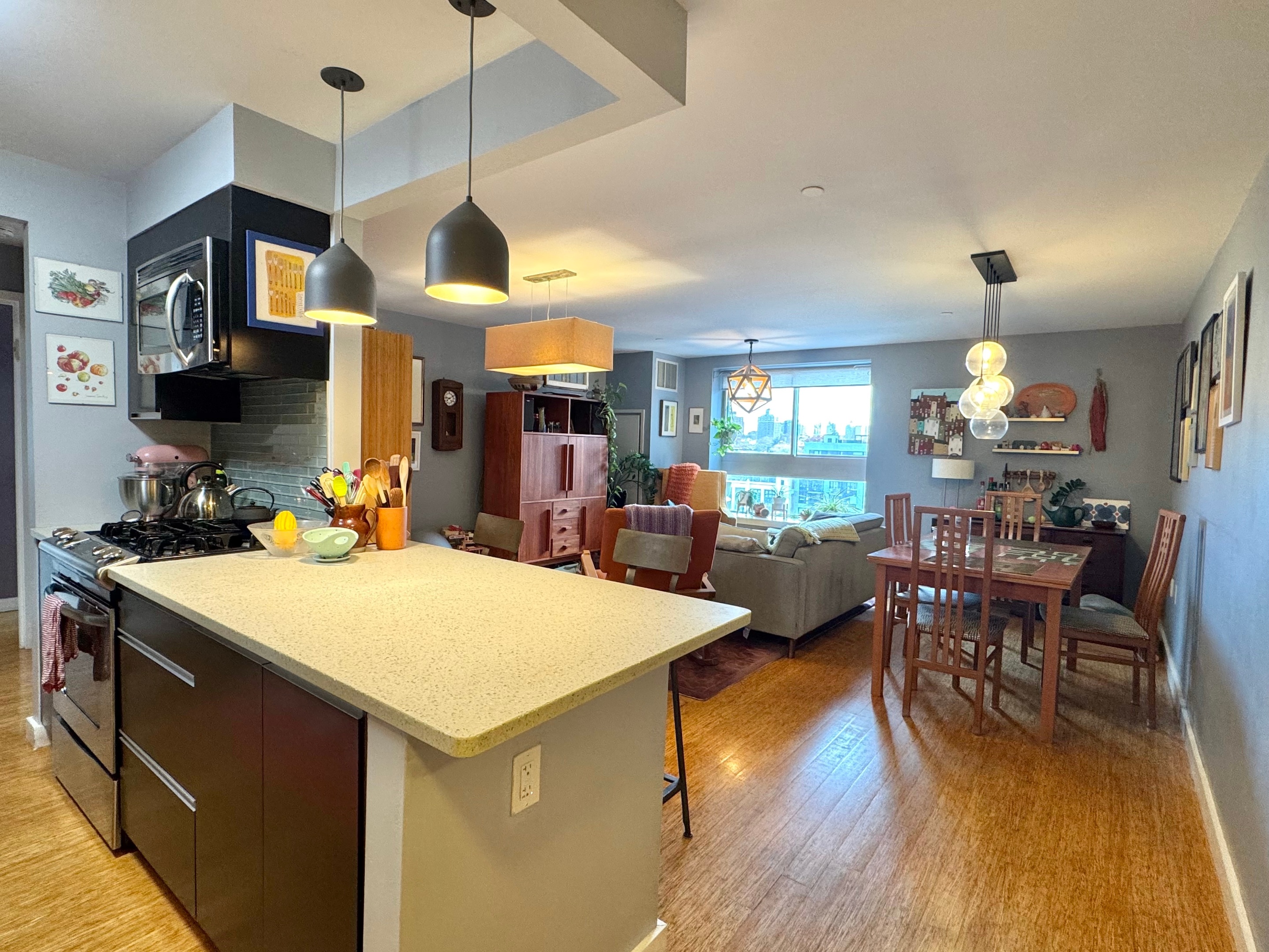 212 S Oxford Street 8G