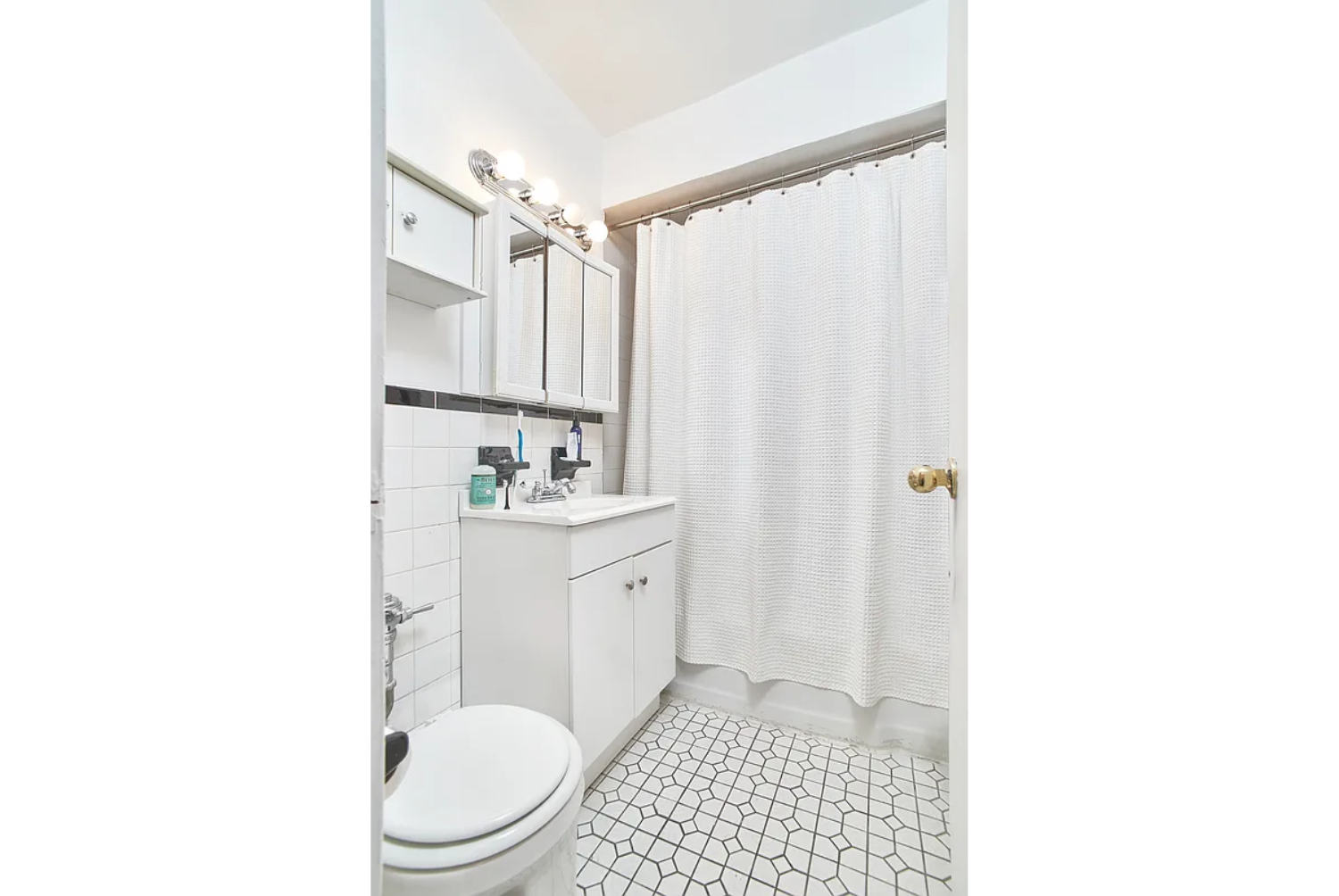 165 Christopher Street 2-O