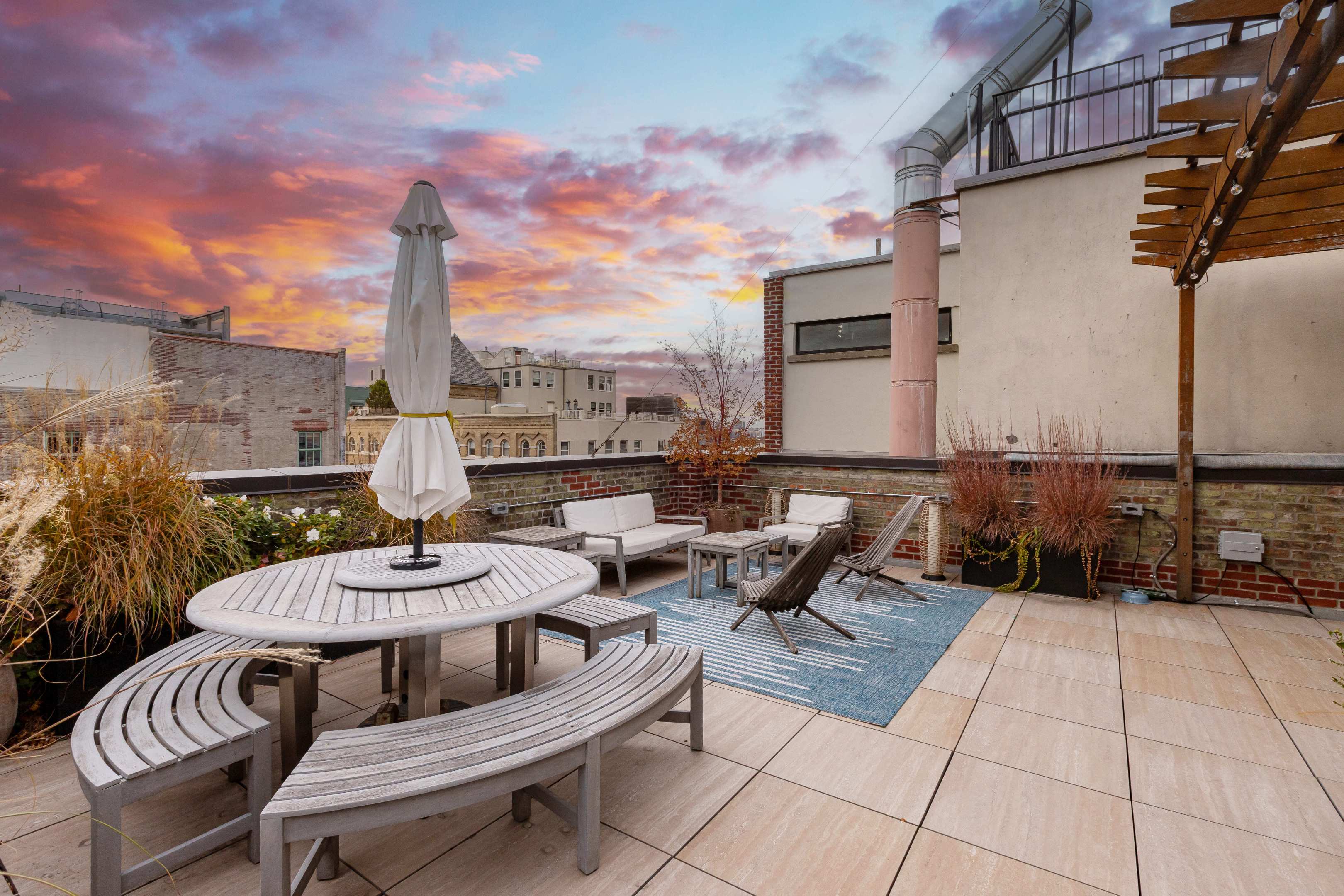 161 Hudson Street 8A