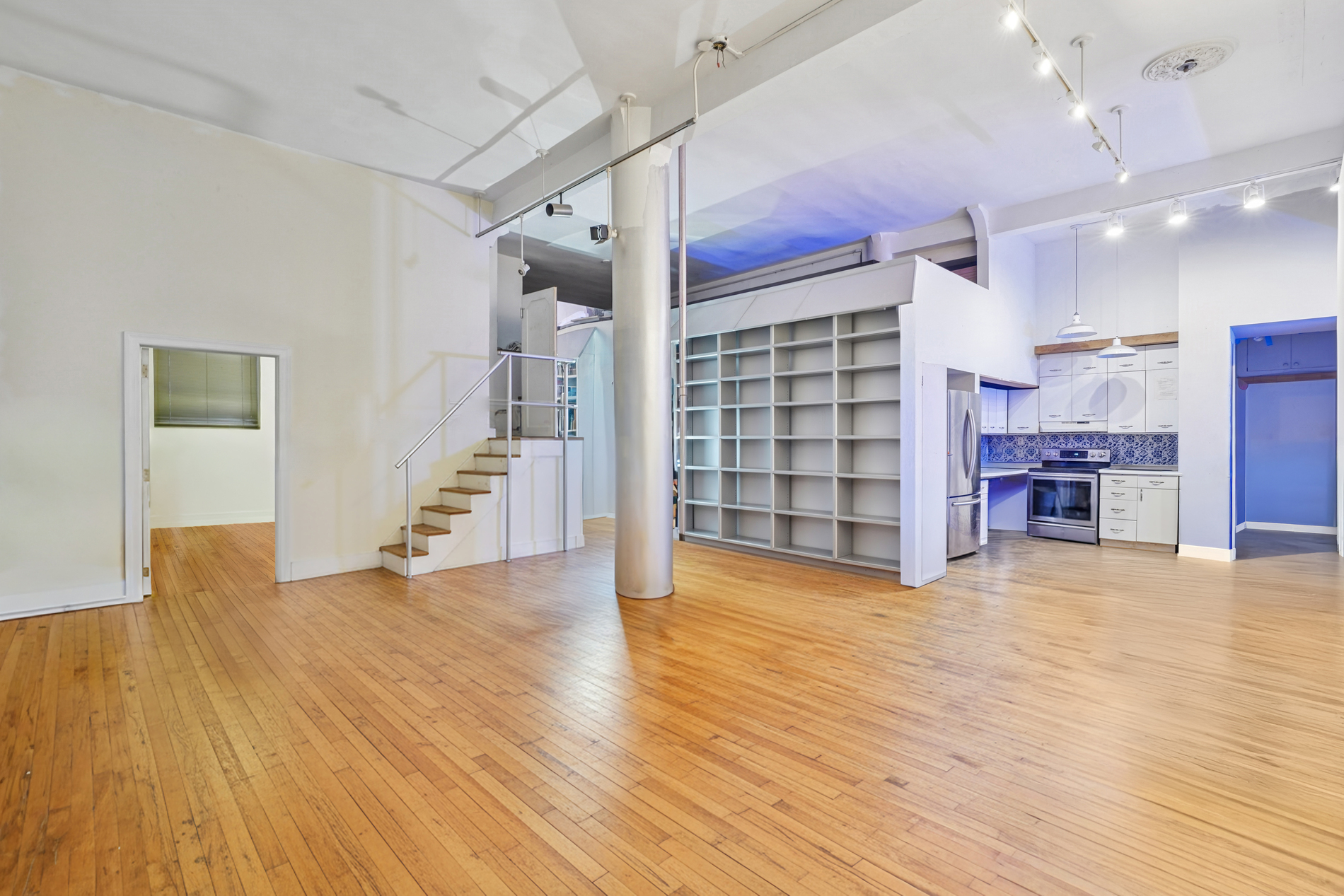30 E 10th Street 2S