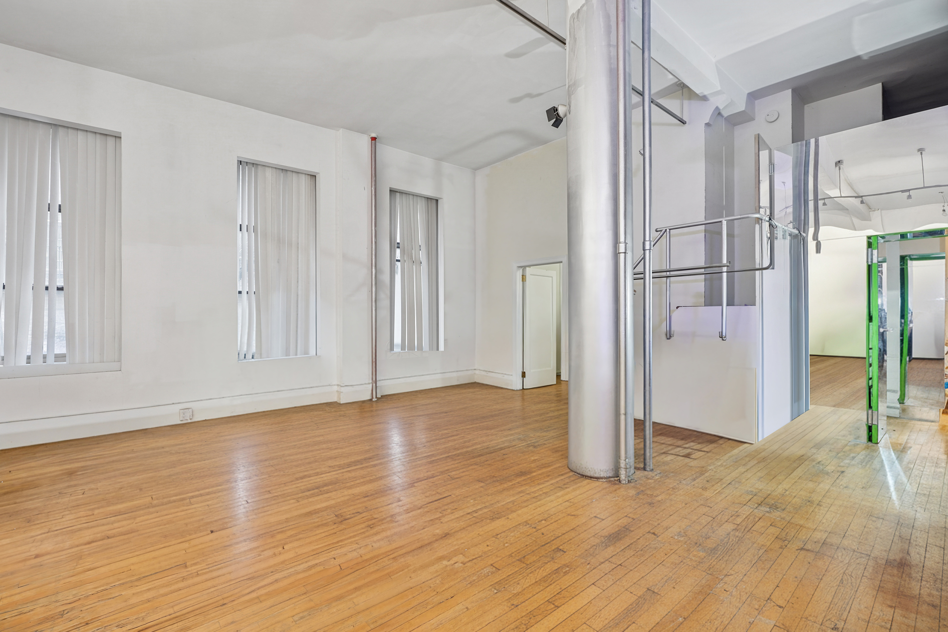 30 E 10th Street 2S