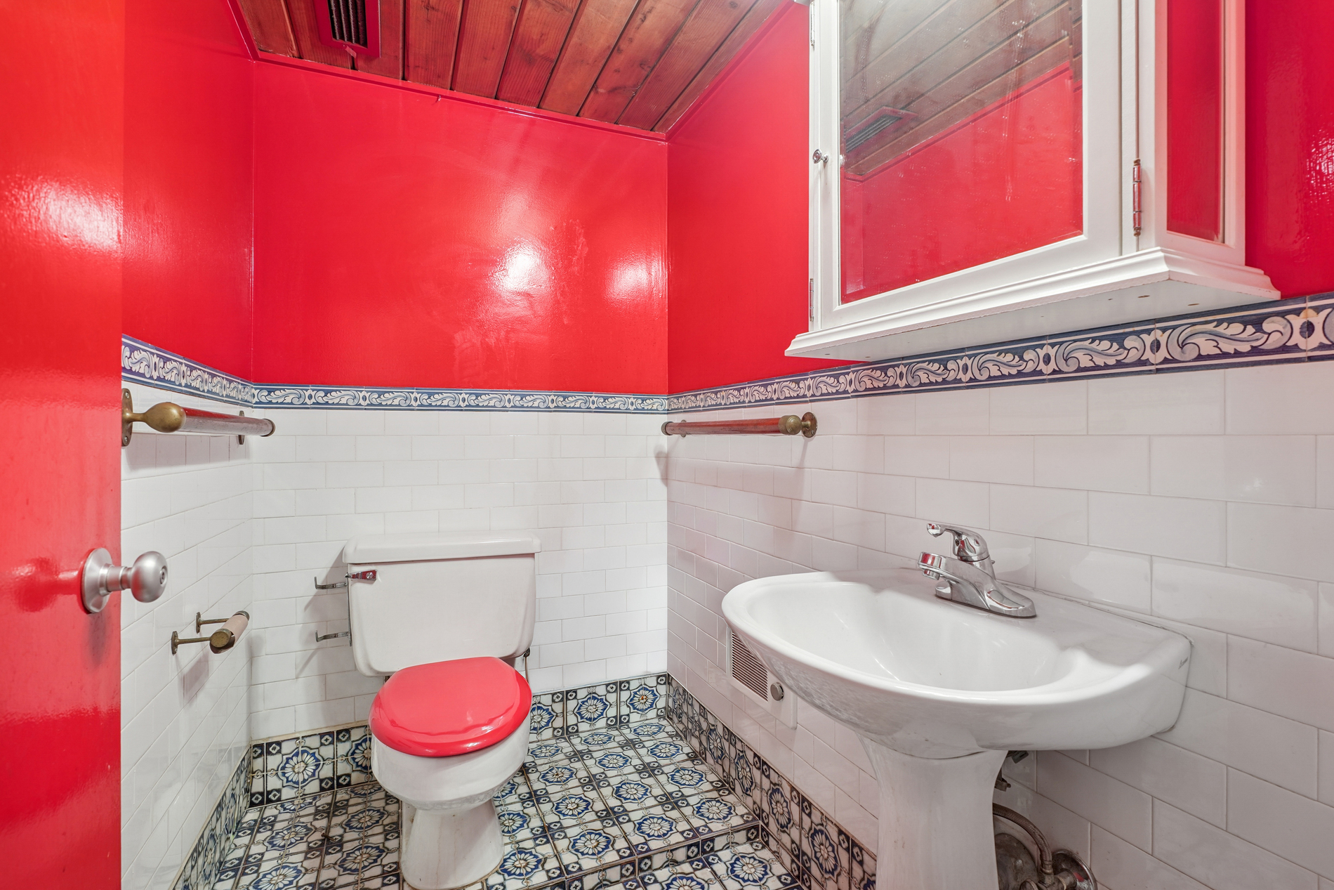 30 E 10th Street 2S