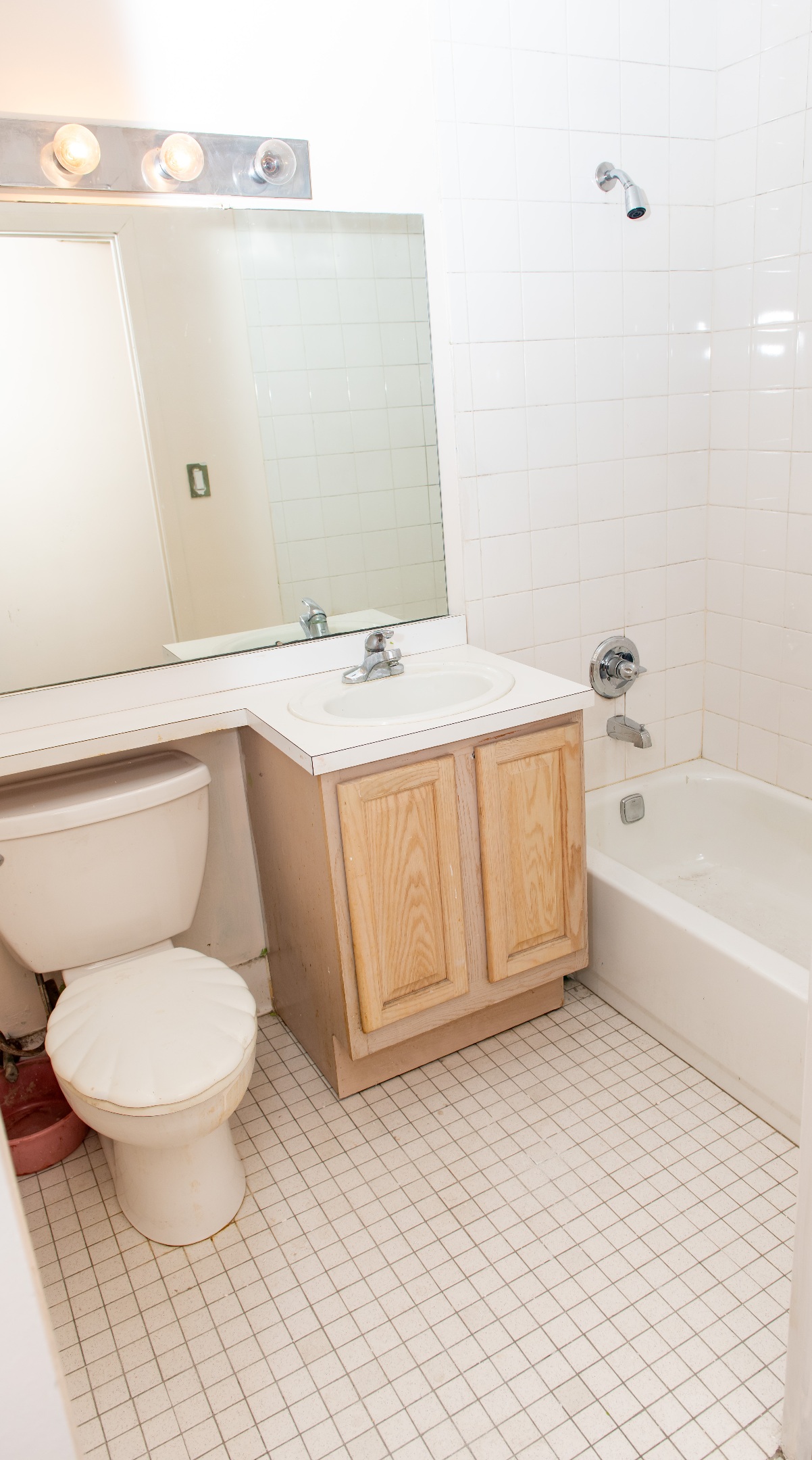1901 Madison Avenue 301