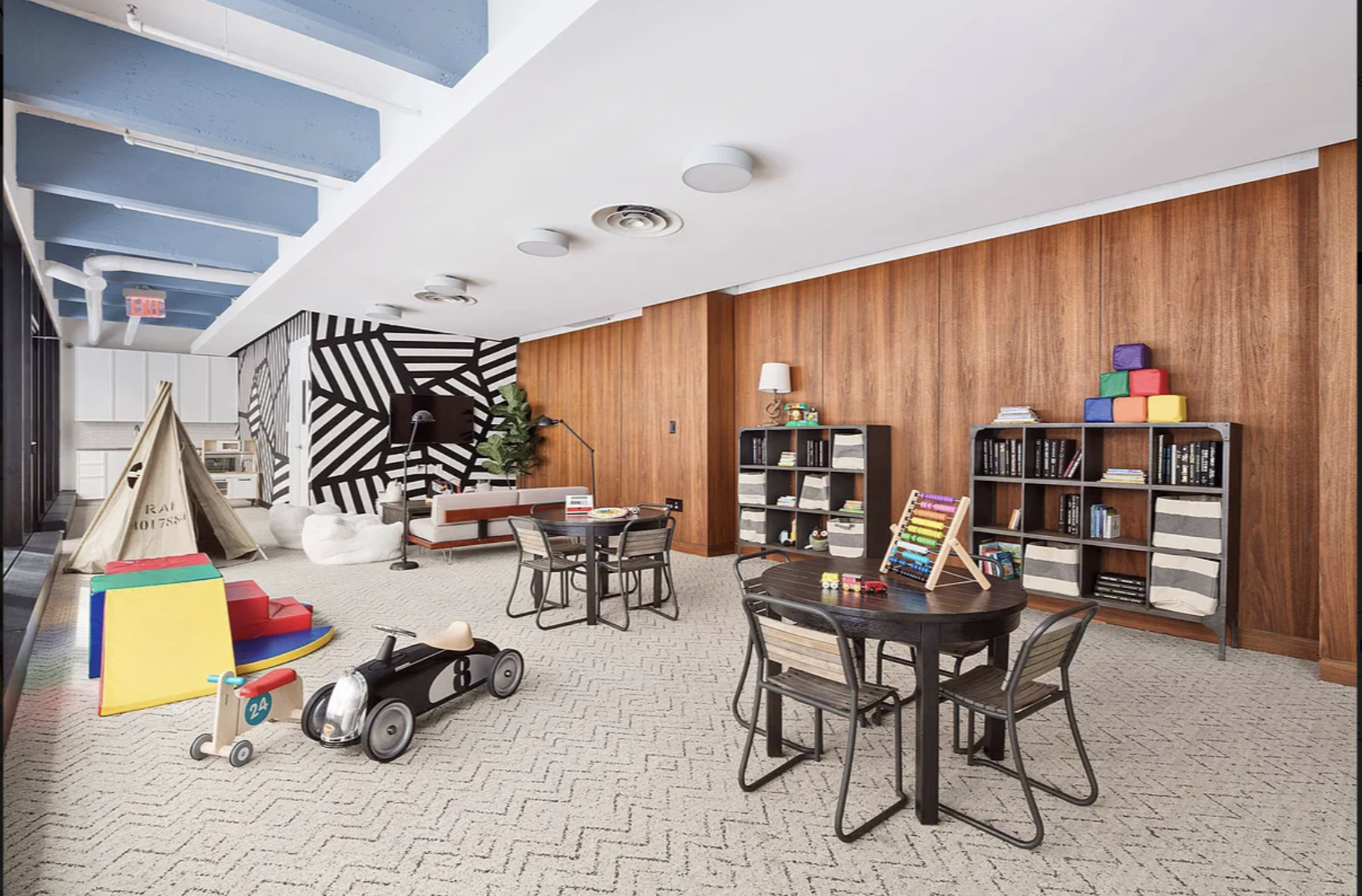 184 Kent Avenue D319