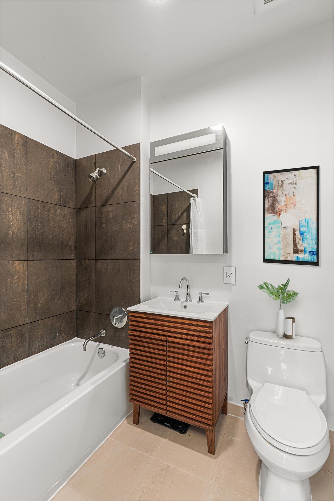 184 Kent Avenue D319