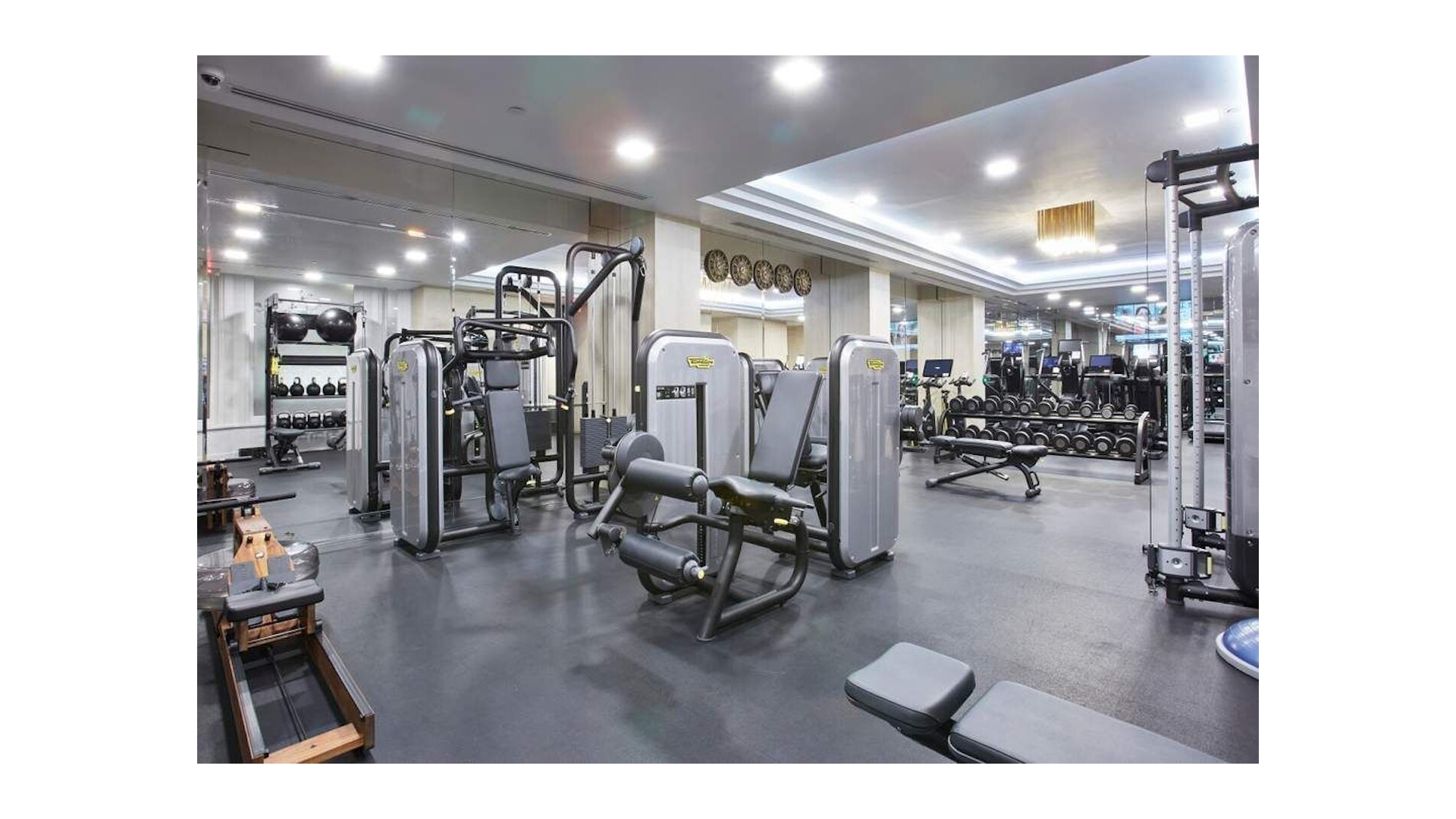 1 CENTRAL Park S 1202