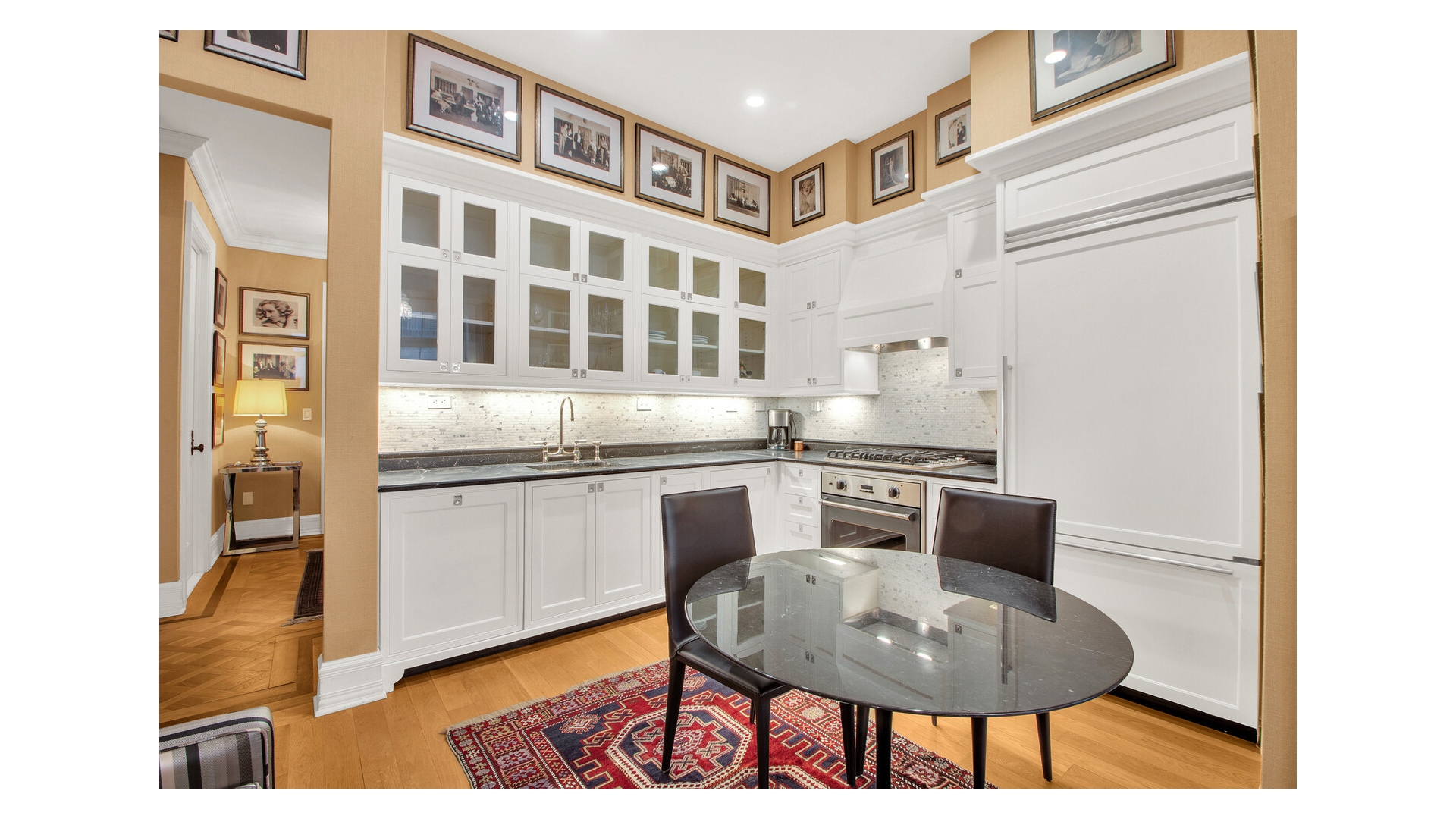 1 CENTRAL Park S 1202
