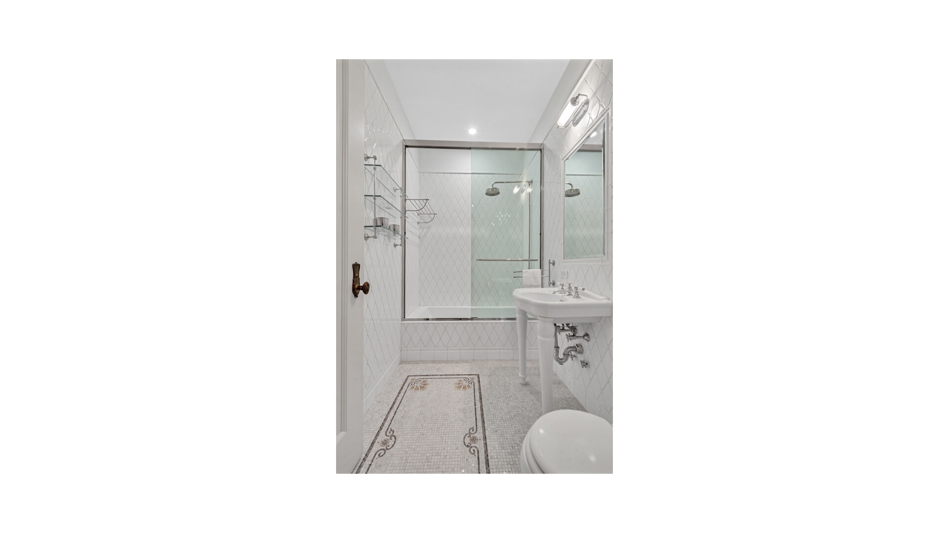 1 CENTRAL Park S 1202