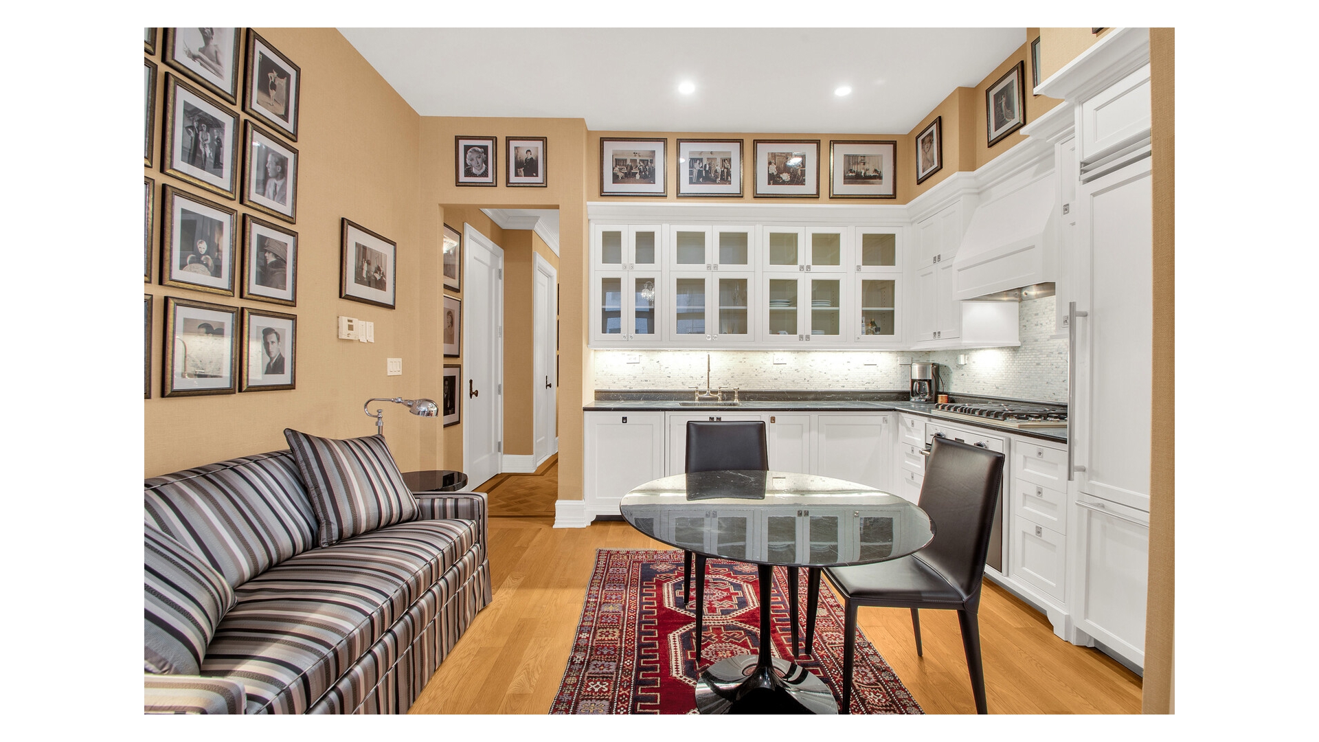 1 CENTRAL Park S 1202