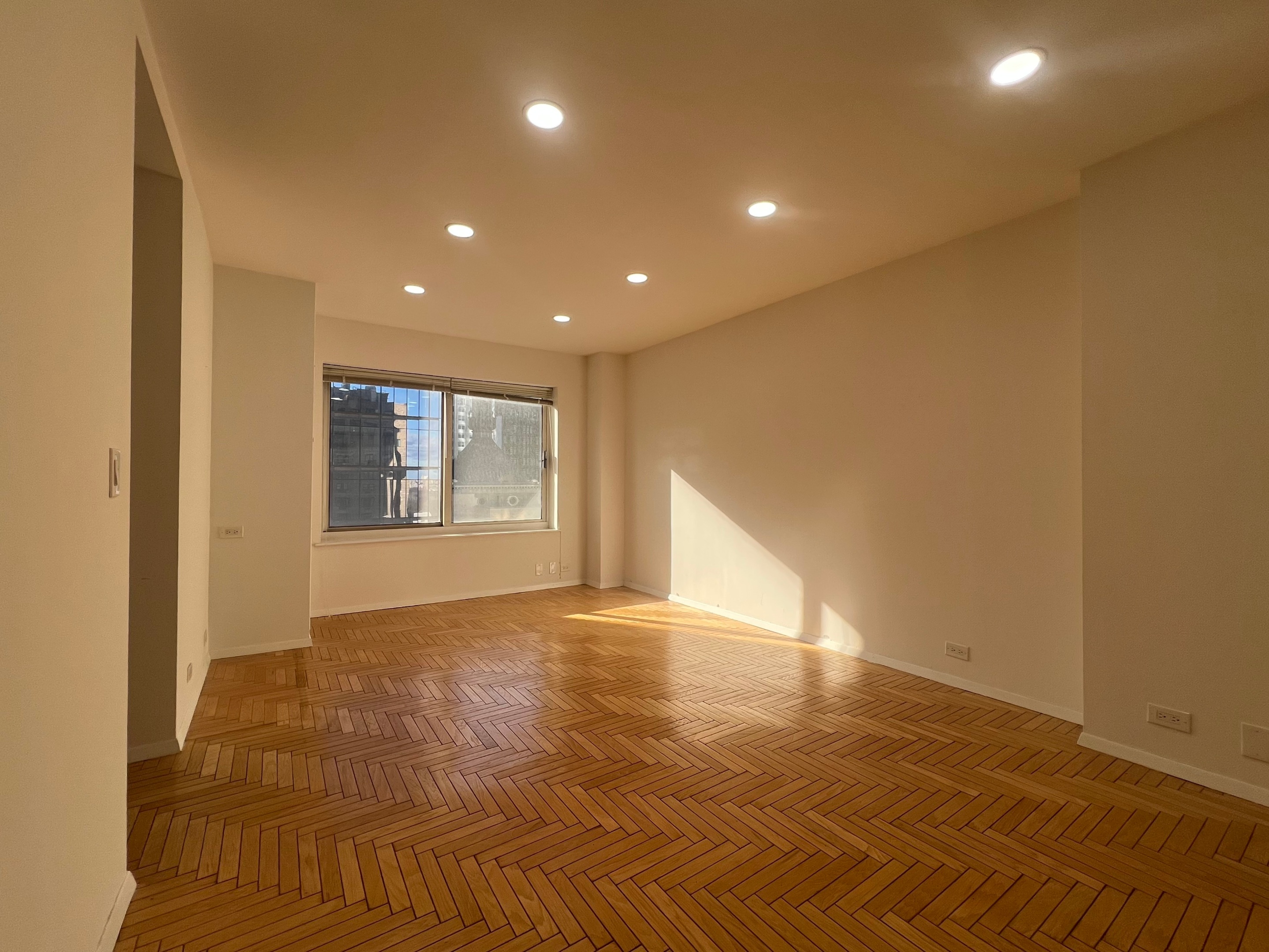 106 Central Park S 25G