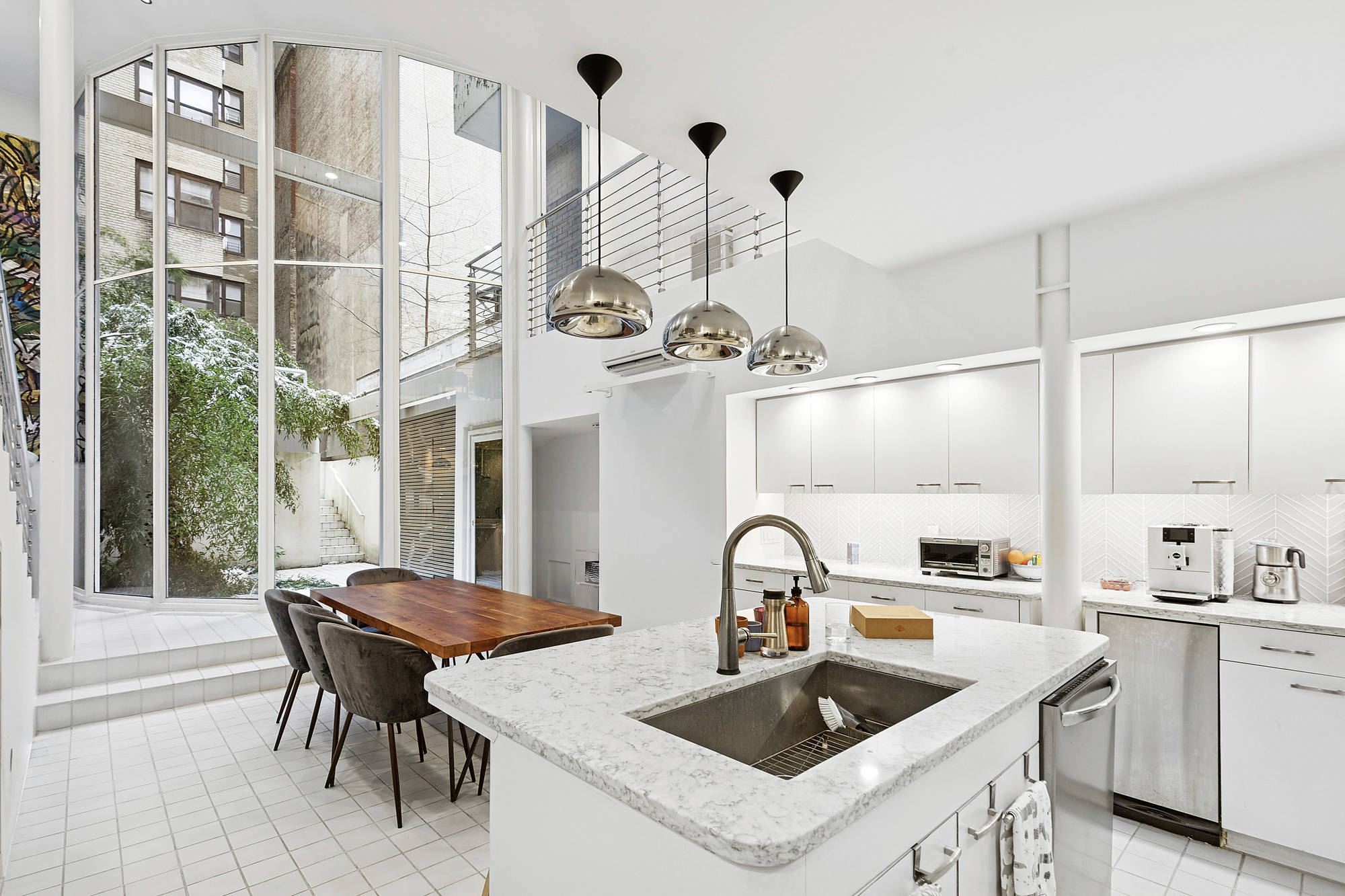 22 E 81st Street 1