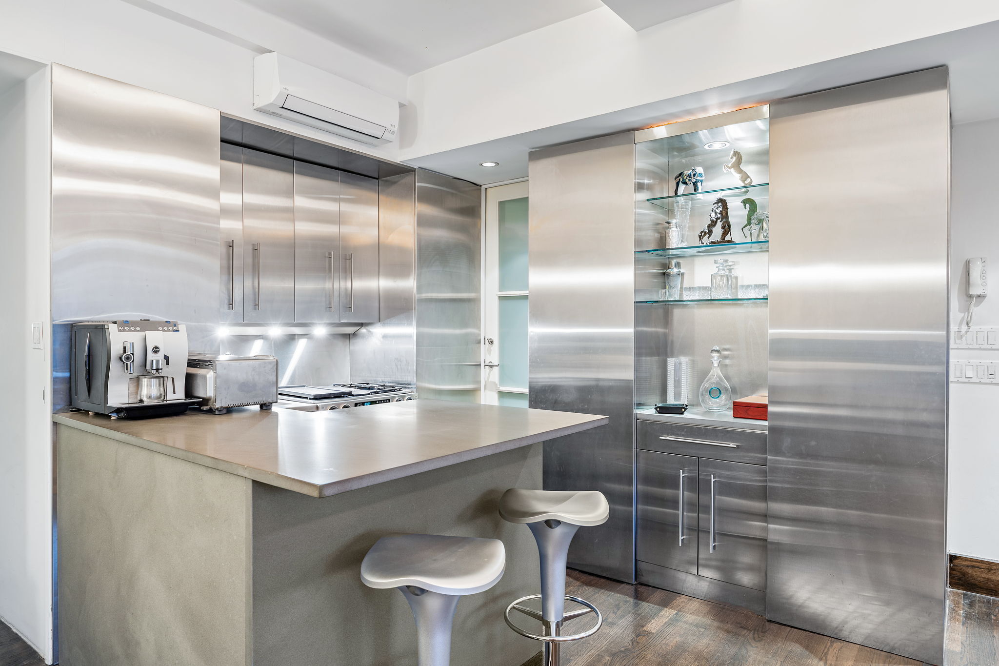 100 Central Park S 2B