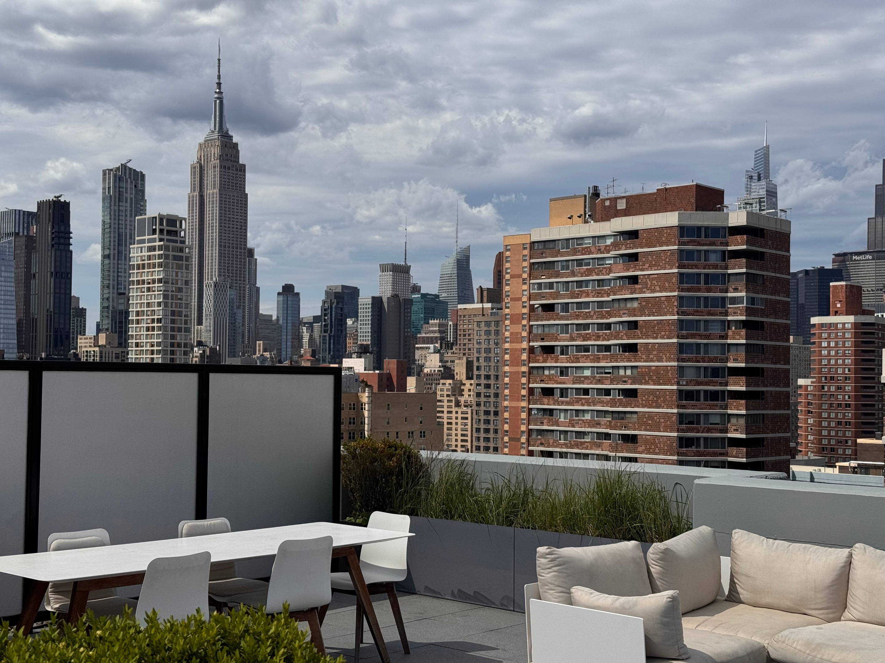 385 1st Avenue 18H