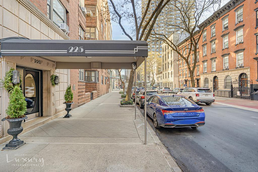 225 E 74th Street 4N
