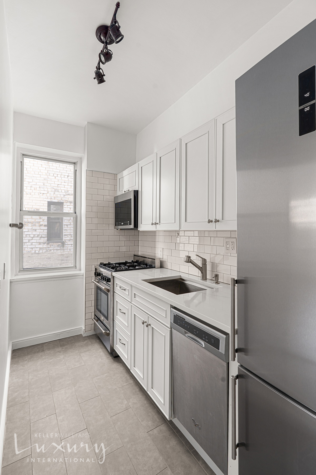 225 E 74th Street 4N
