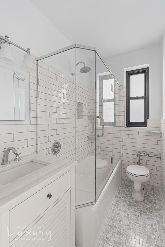 225 E 74th Street 4N