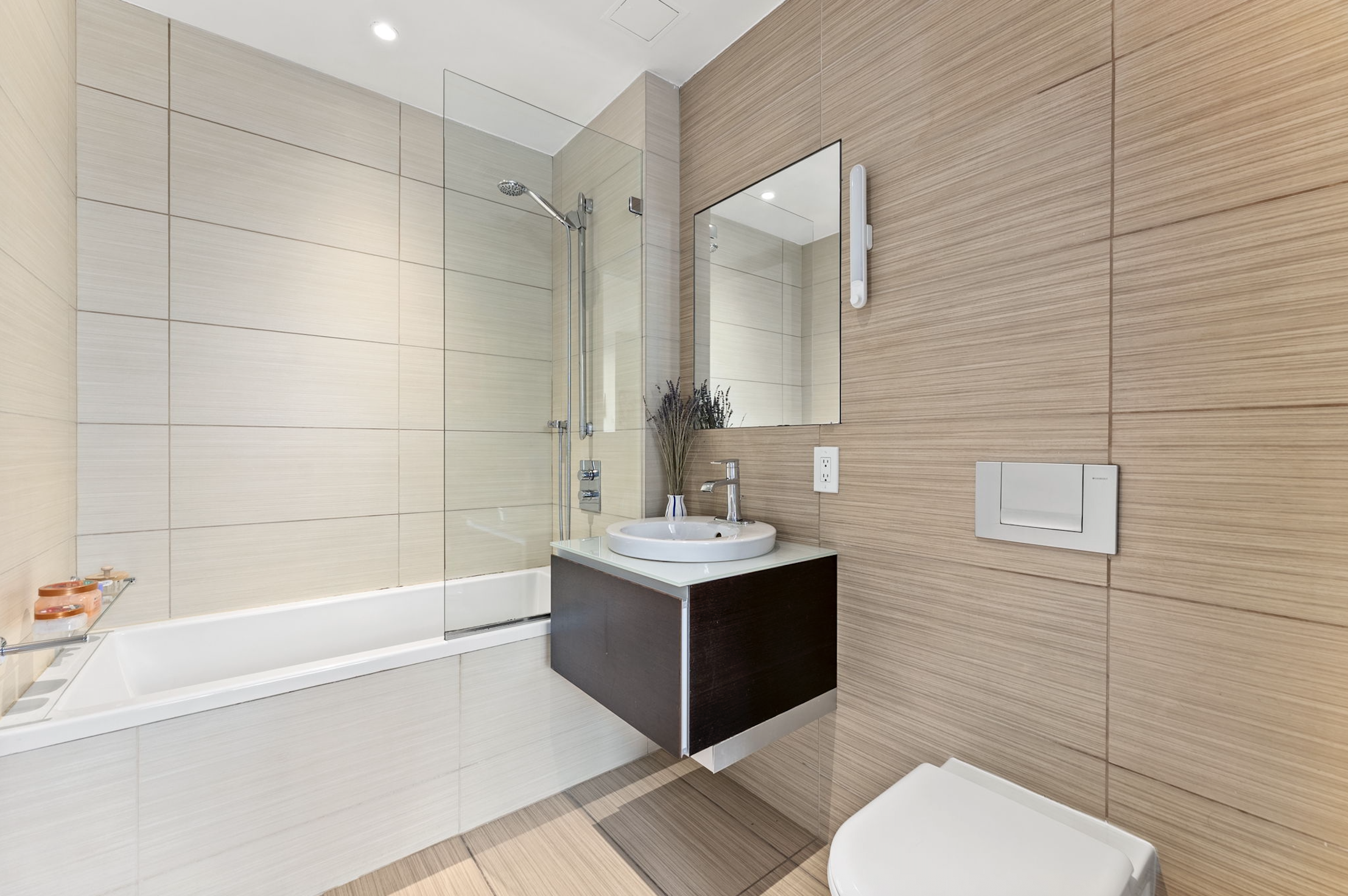 166 W 18th Street 2D