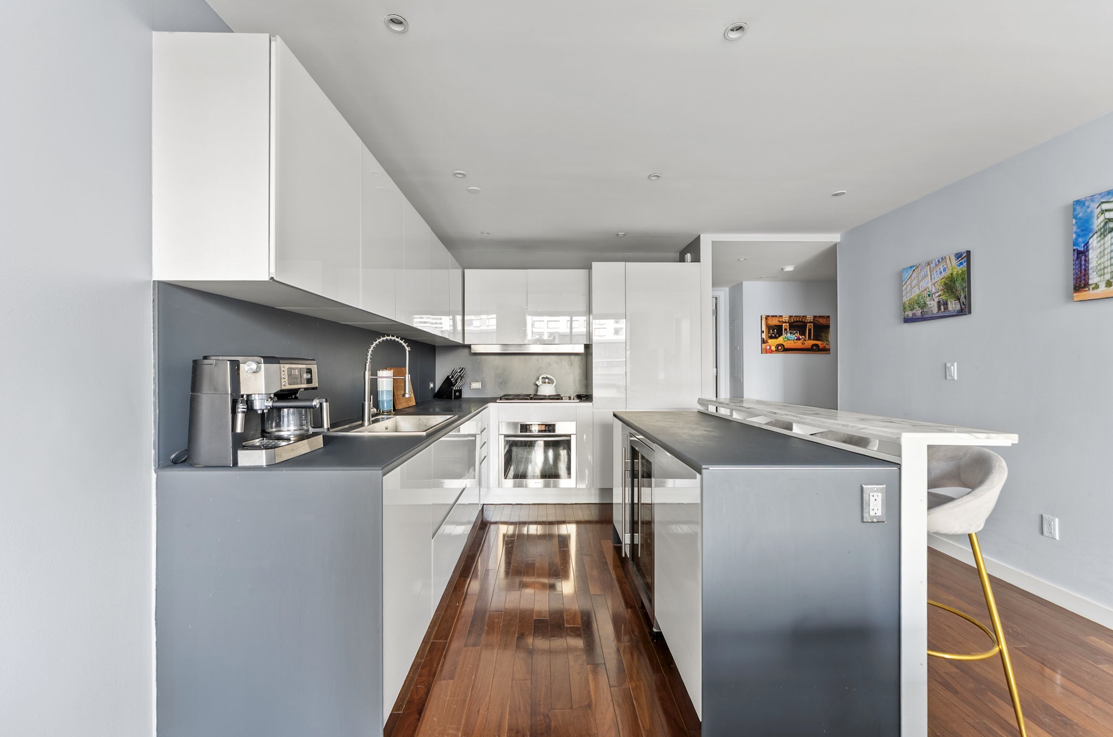 166 W 18th Street 2D