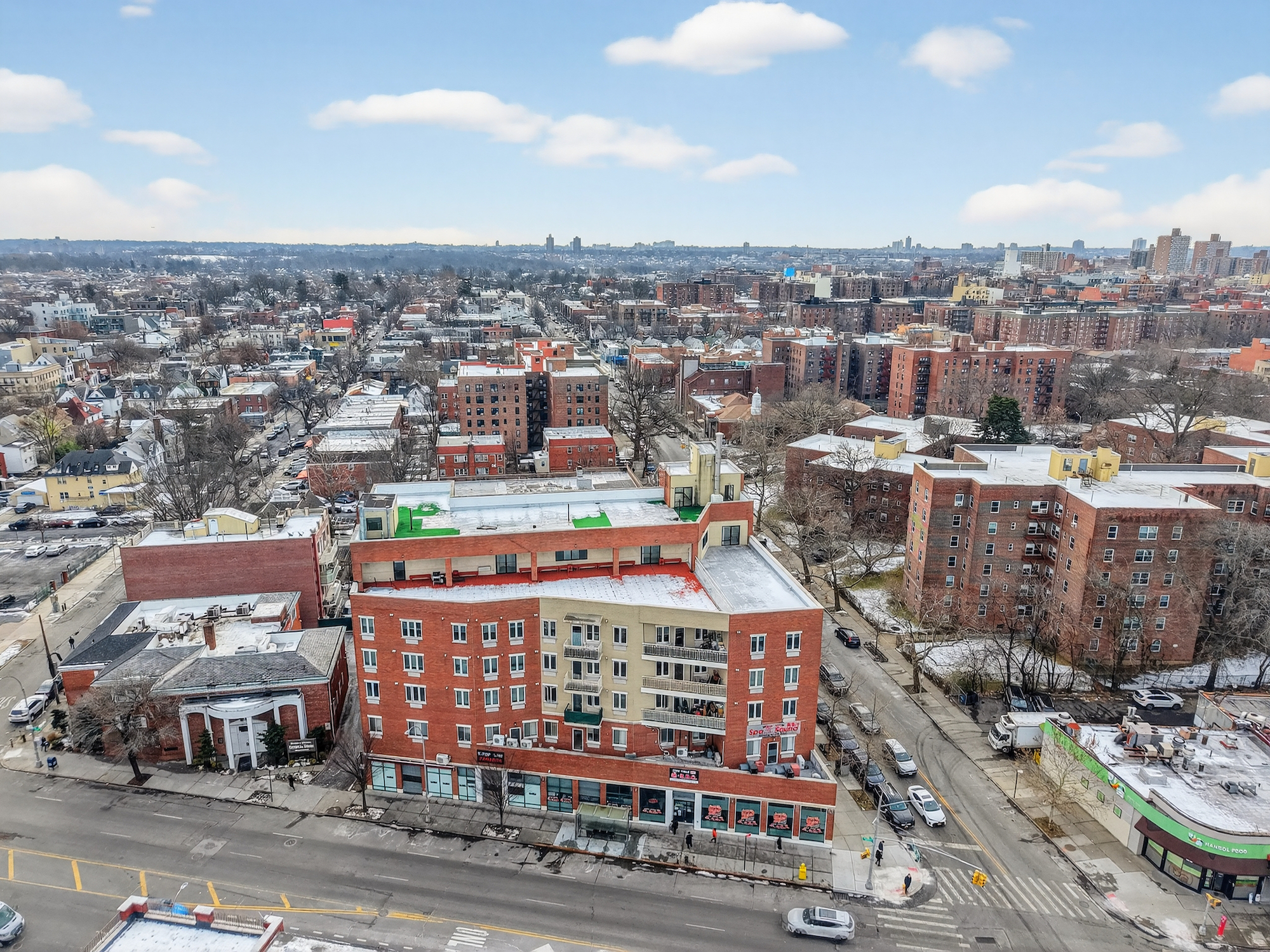 149-06 Northern Boulevard 501