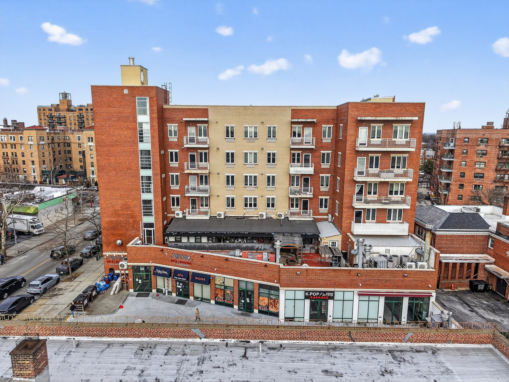 149-06 Northern Boulevard 501