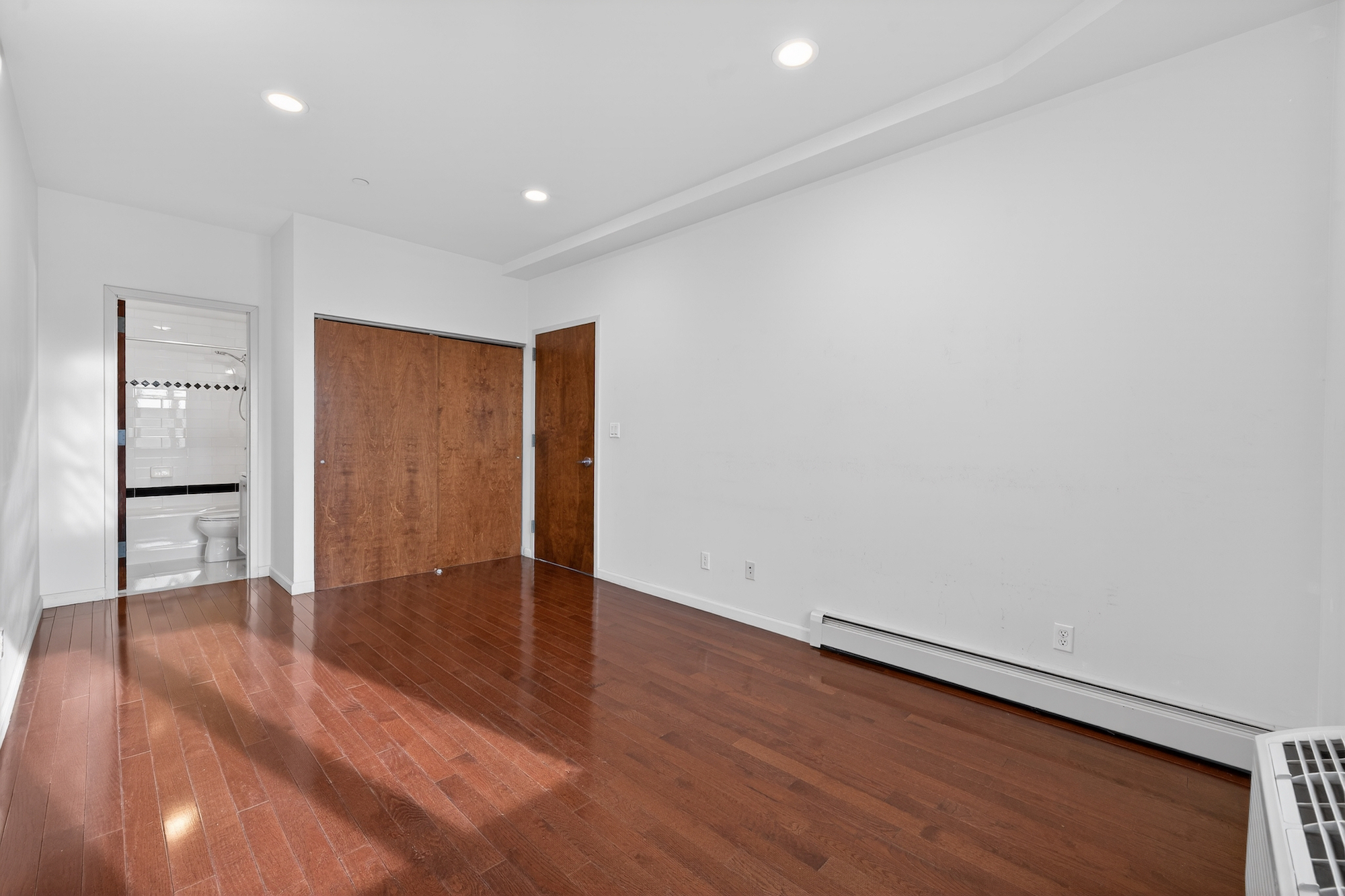 149-06 Northern Boulevard 501