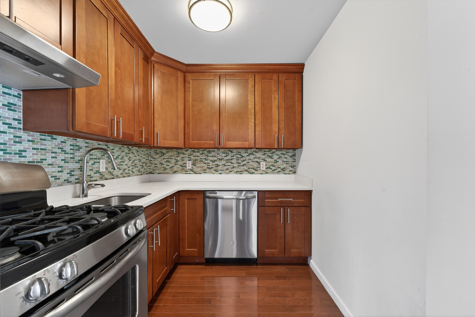 149-06 Northern Boulevard 501