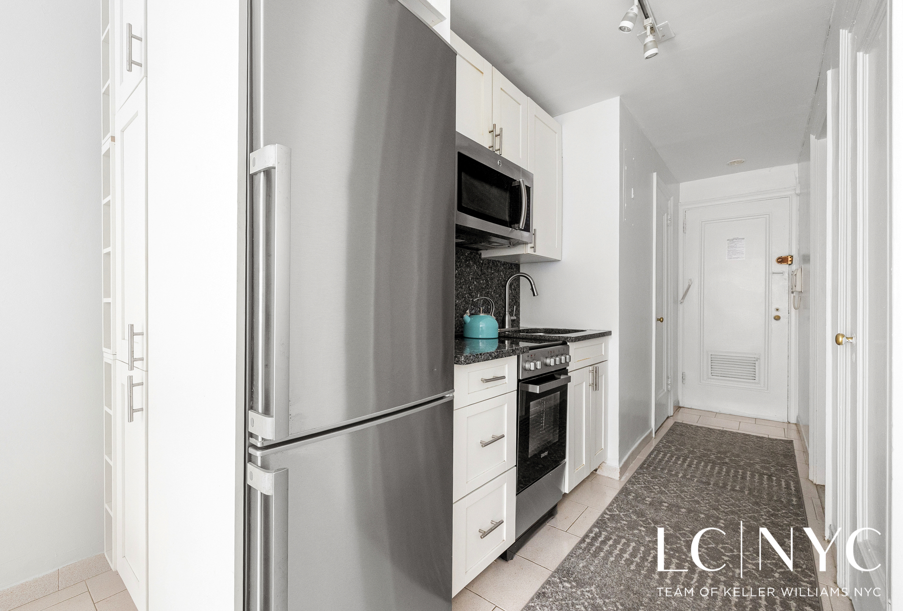 310 Riverside Drive 515
