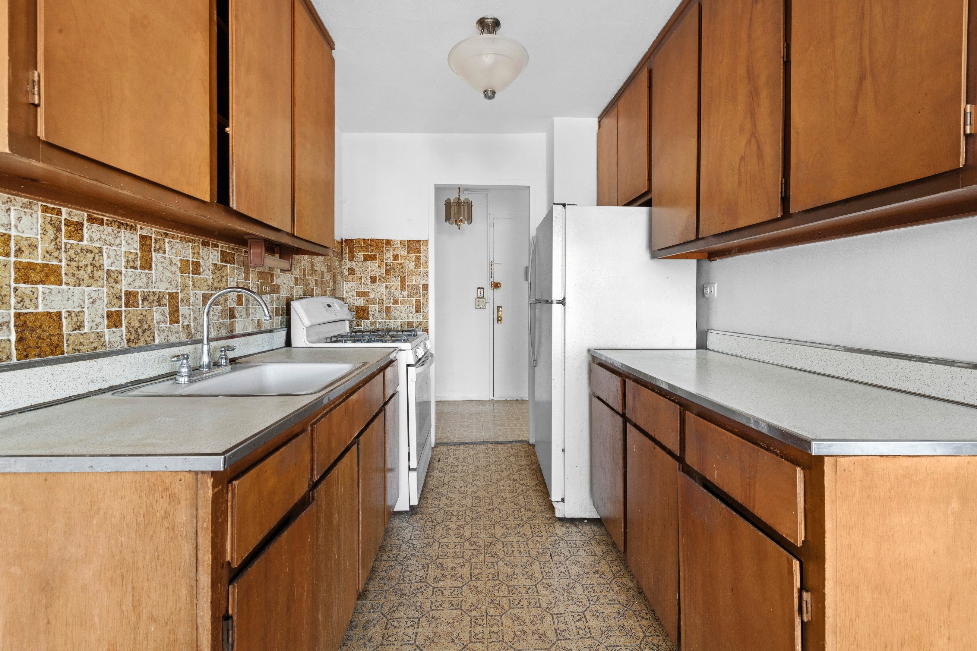 2650 Cropsey Avenue 15k