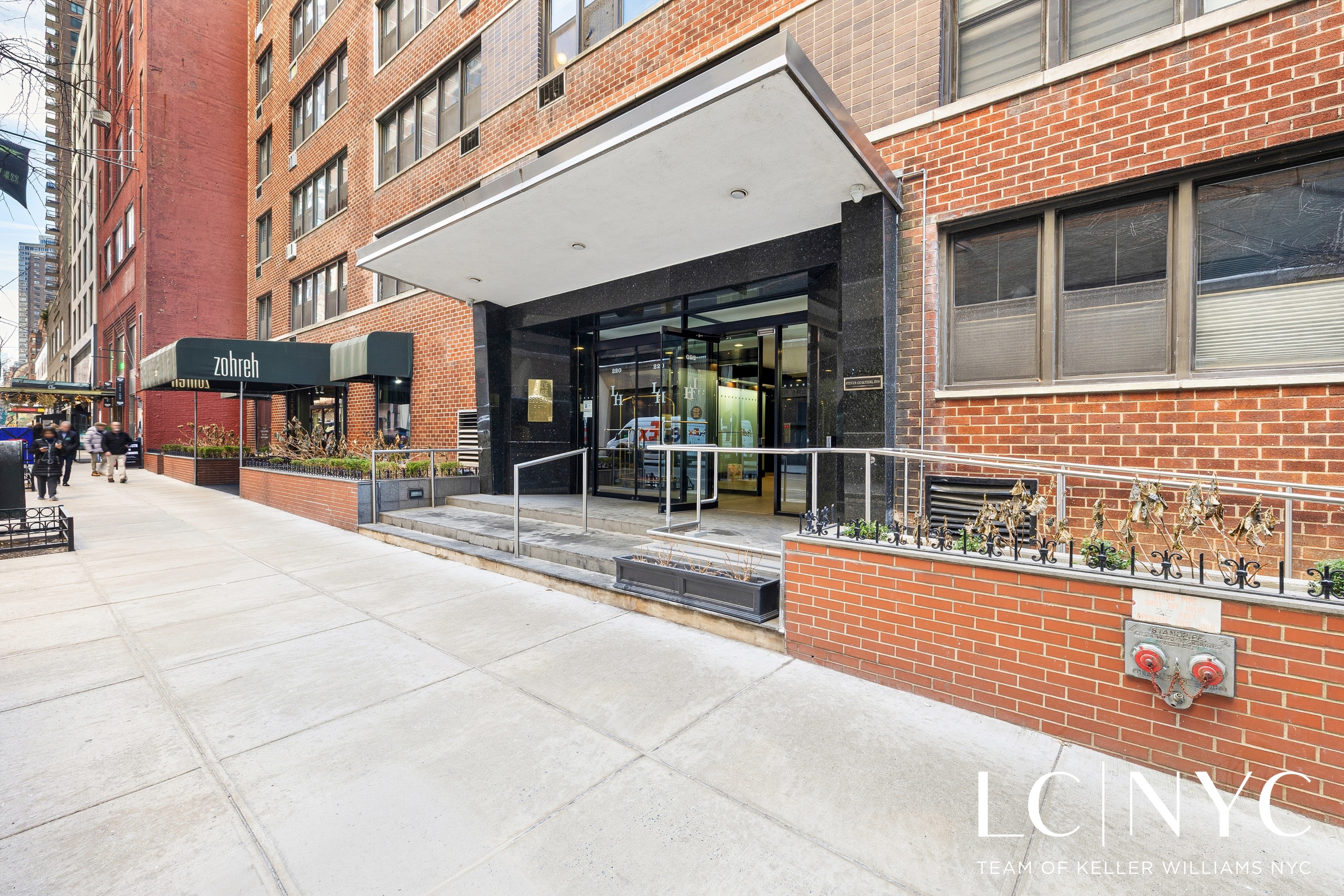 220 E 54th Street 4C/5C