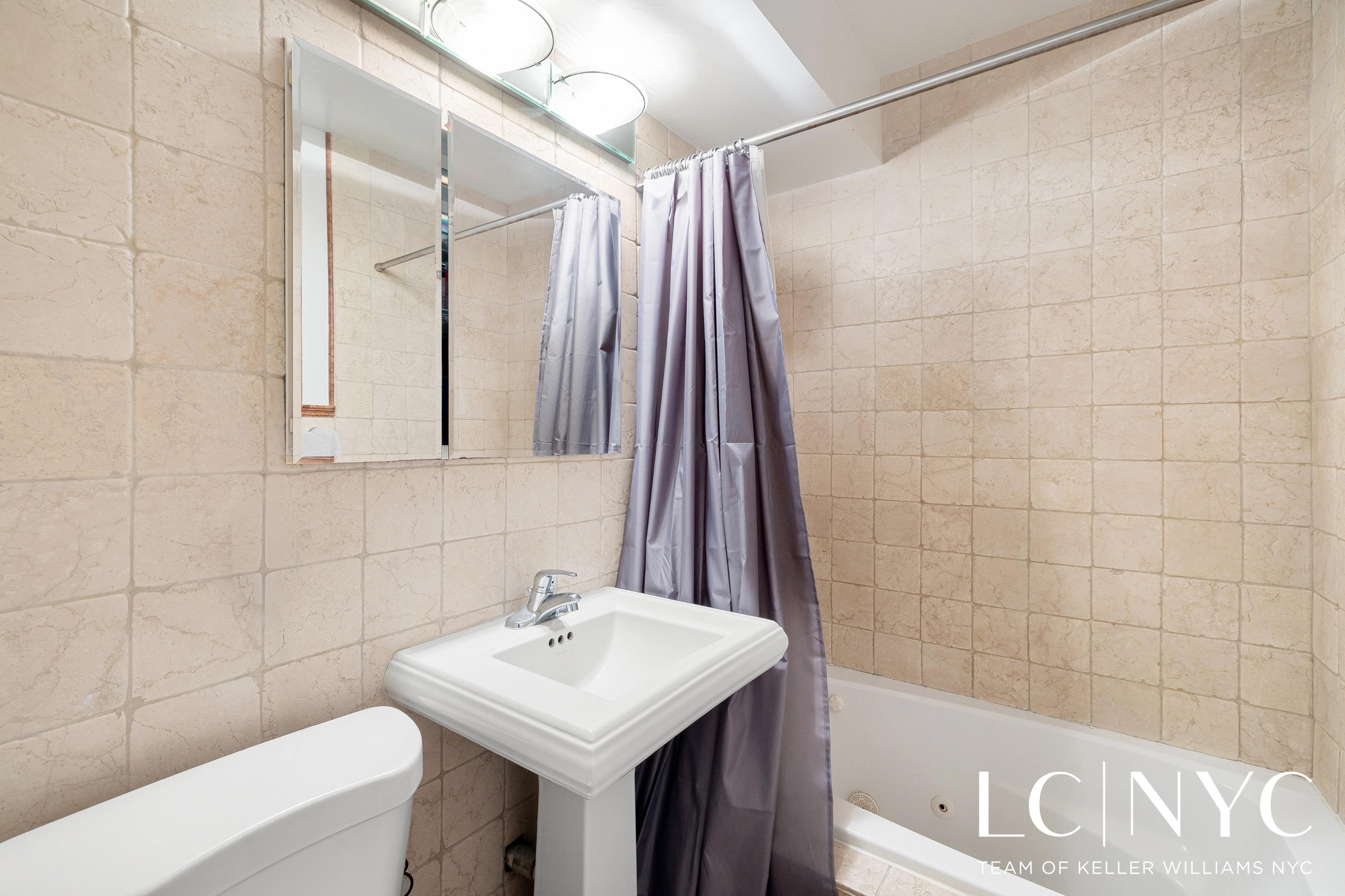 220 E 54th Street 4C/5C