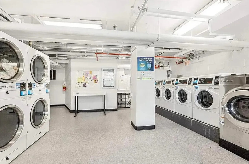 2 Fordham Hill Oval 16B