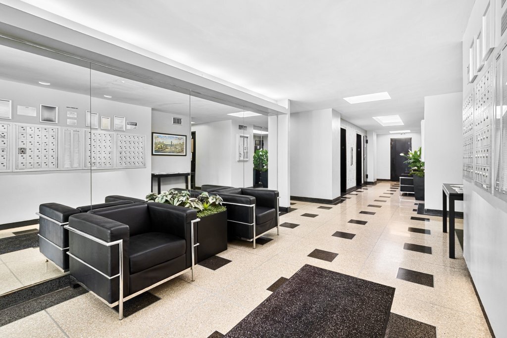 2 Fordham Hill Oval 16B