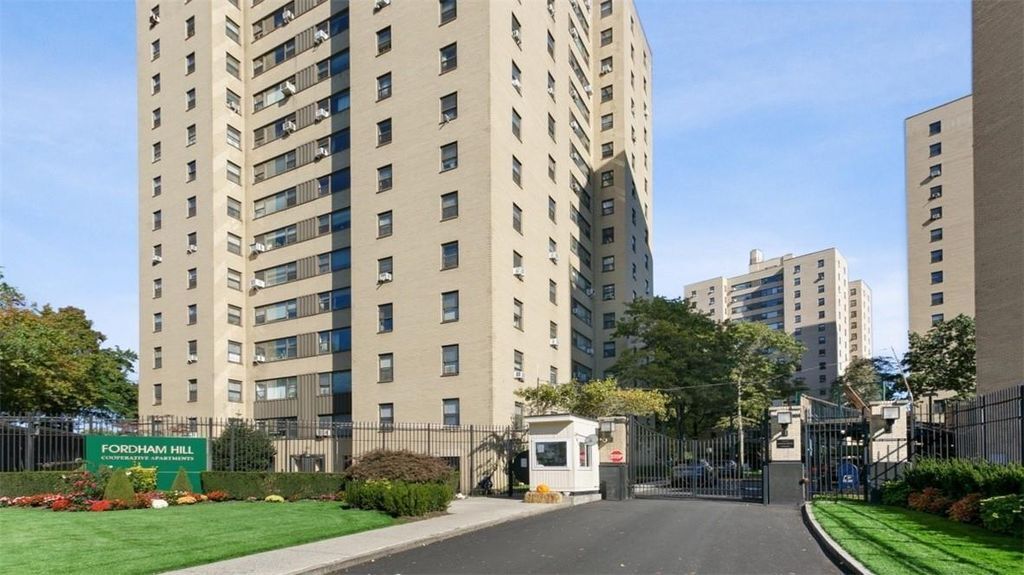 2 Fordham Hill Oval 16B