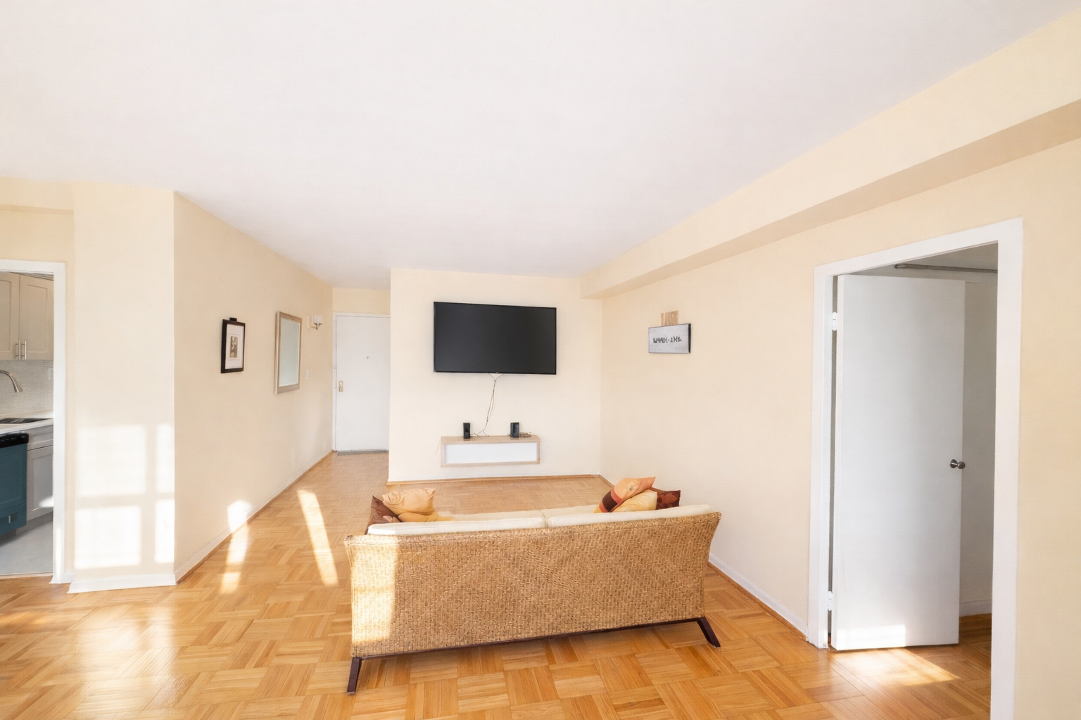 2 Fordham Hill Oval 16B