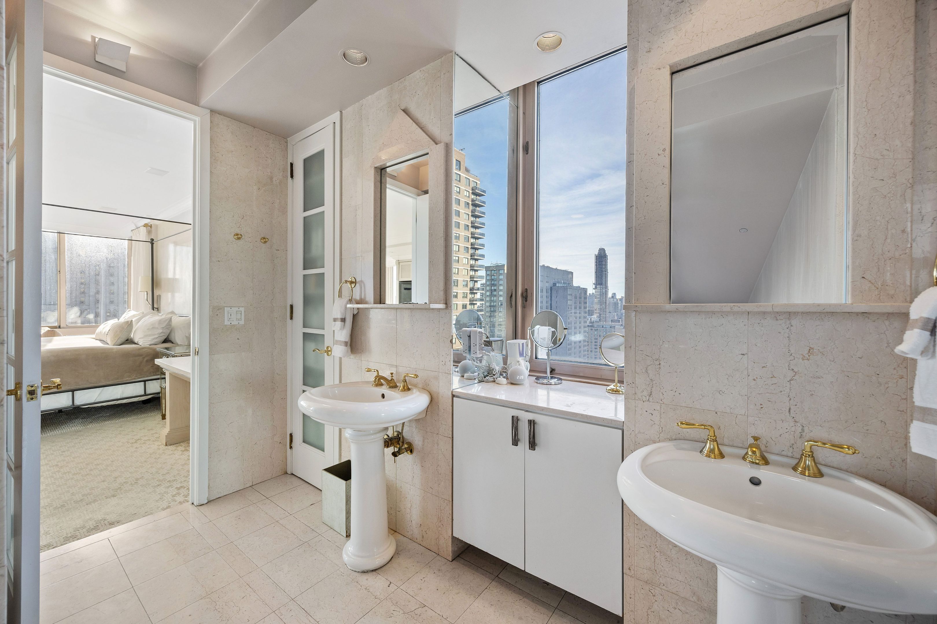 524 E 72nd Street 32C