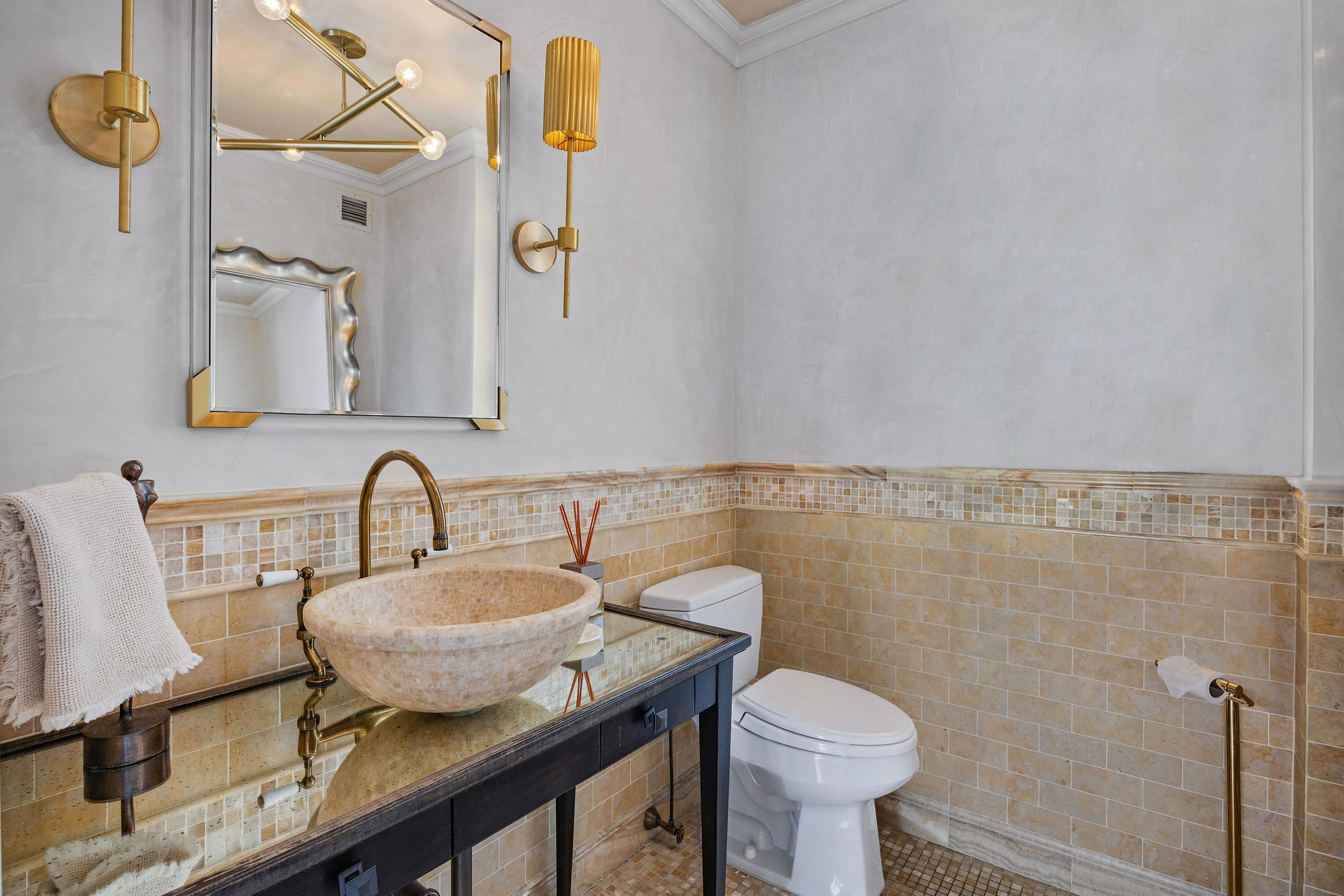 524 E 72nd Street 32C